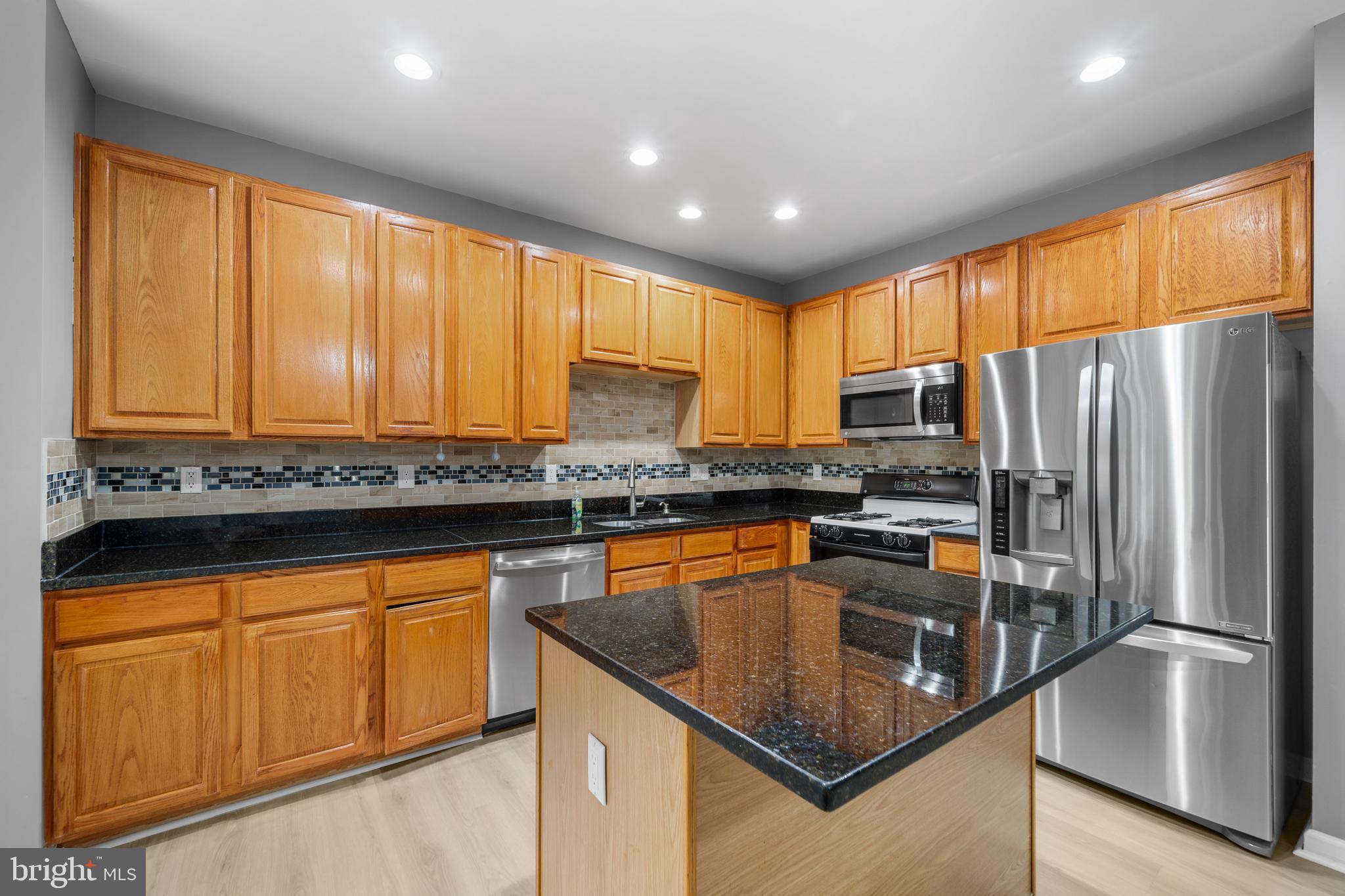 SOUTH RIDING - Residential Lease