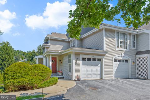 Photo of 303 Country Place Drive, Lancaster, PA 17601 (MLS # PALA2055436)