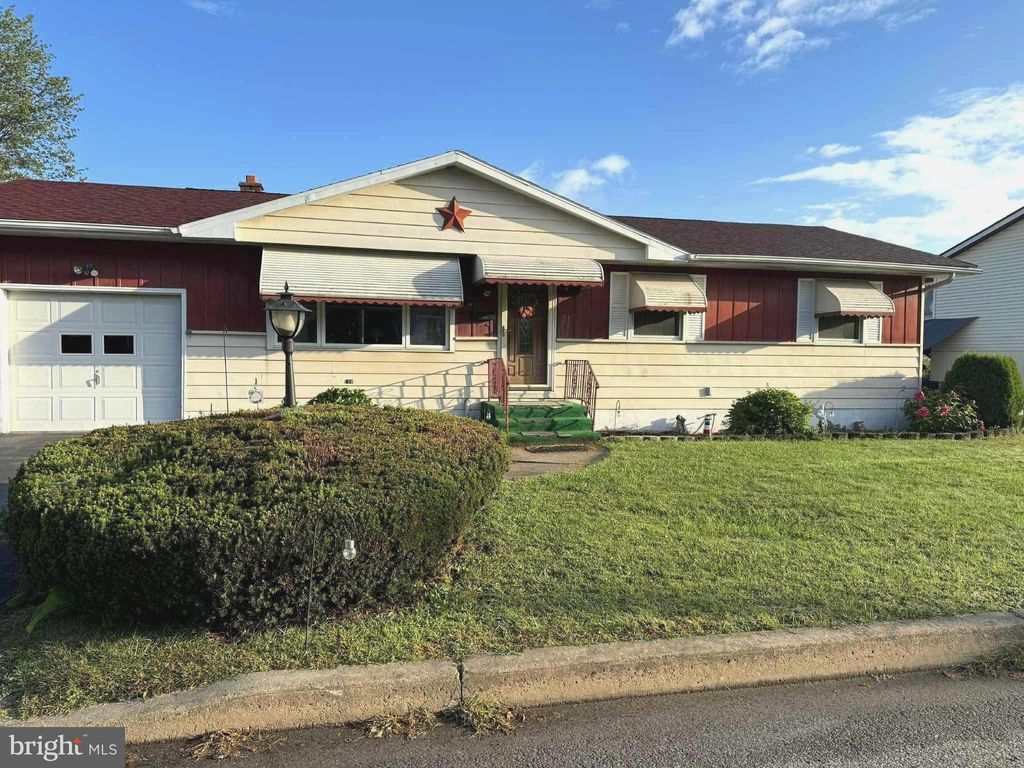 Photo of 31 Park Street, WEST HAZLETON, PA 18202 (MLS # PALU2002598)