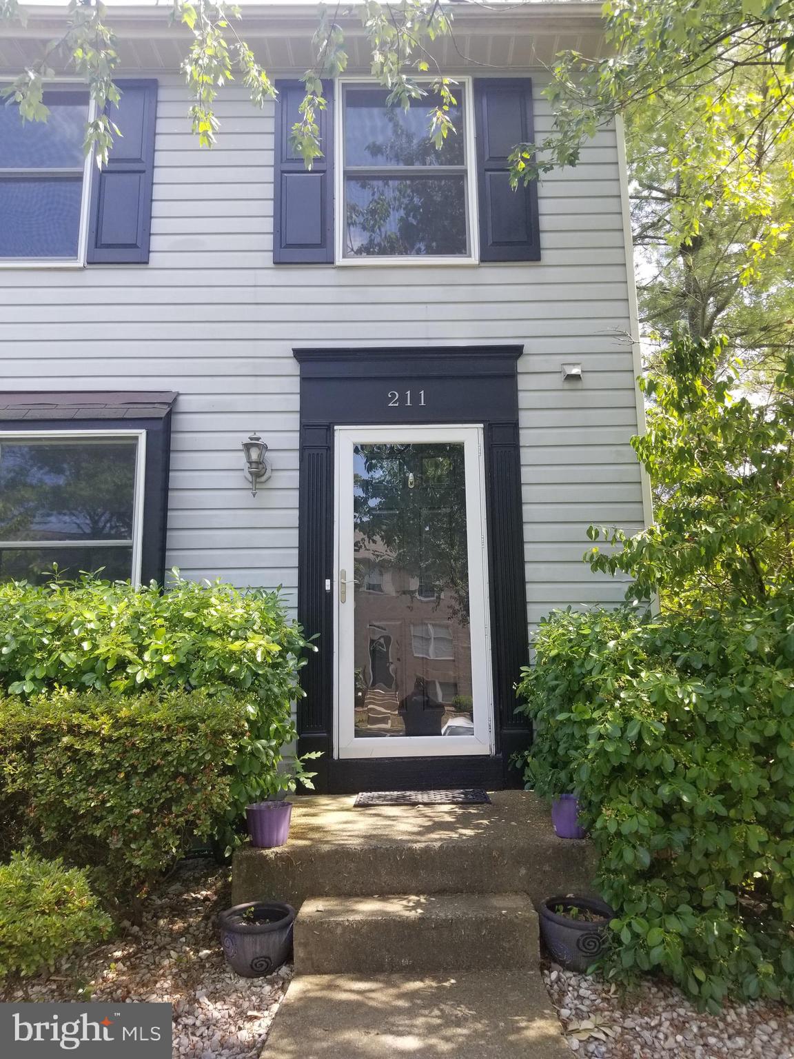 HOLLYMEAD - Residential Lease