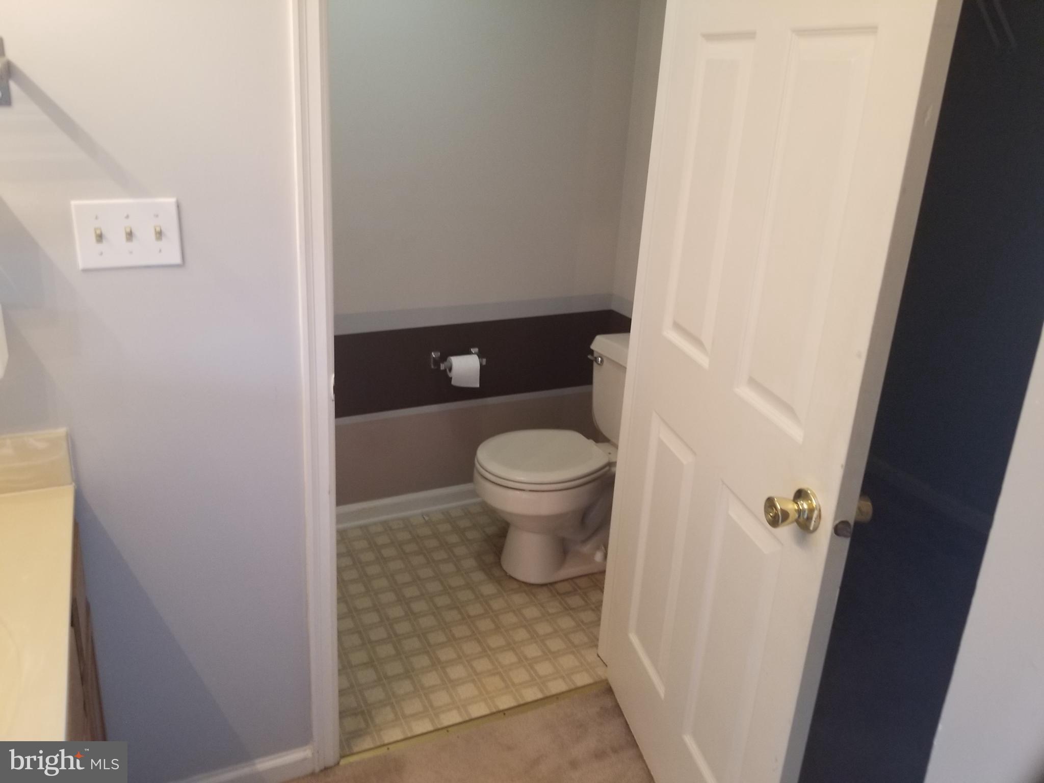 HOLLYMEAD - Residential Lease