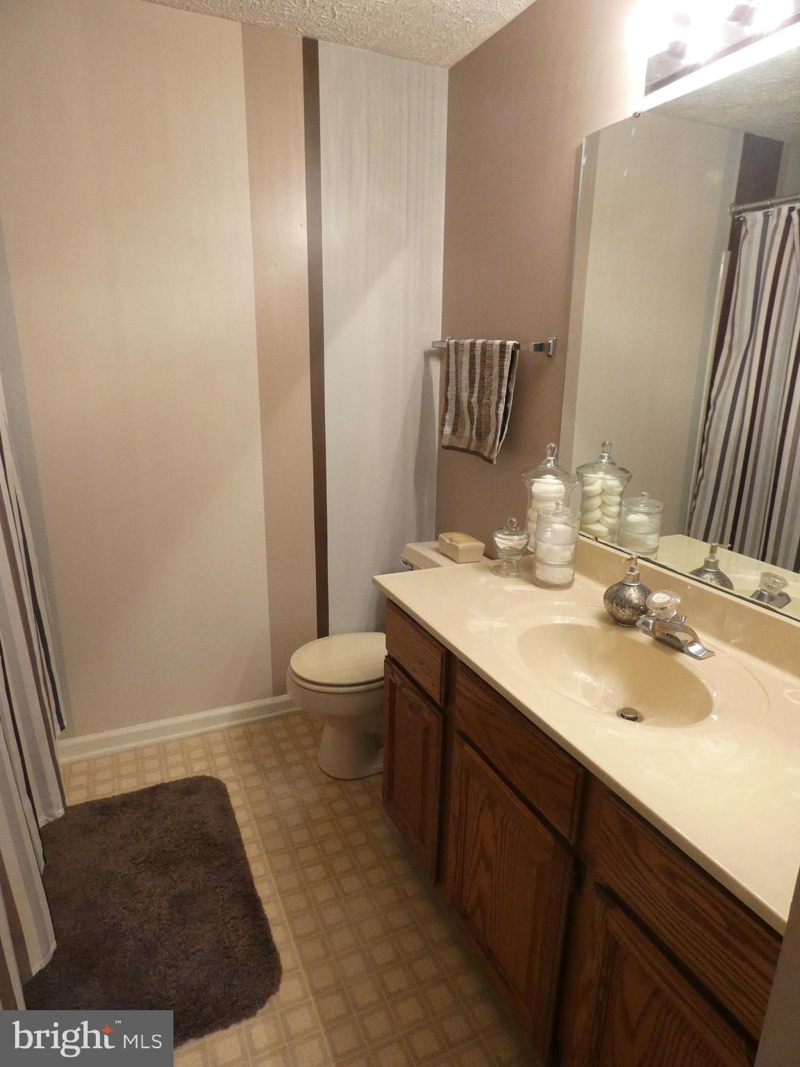 HOLLYMEAD - Residential Lease