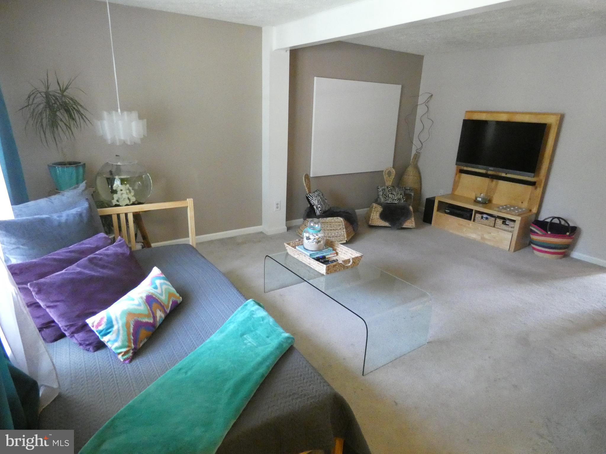 HOLLYMEAD - Residential Lease