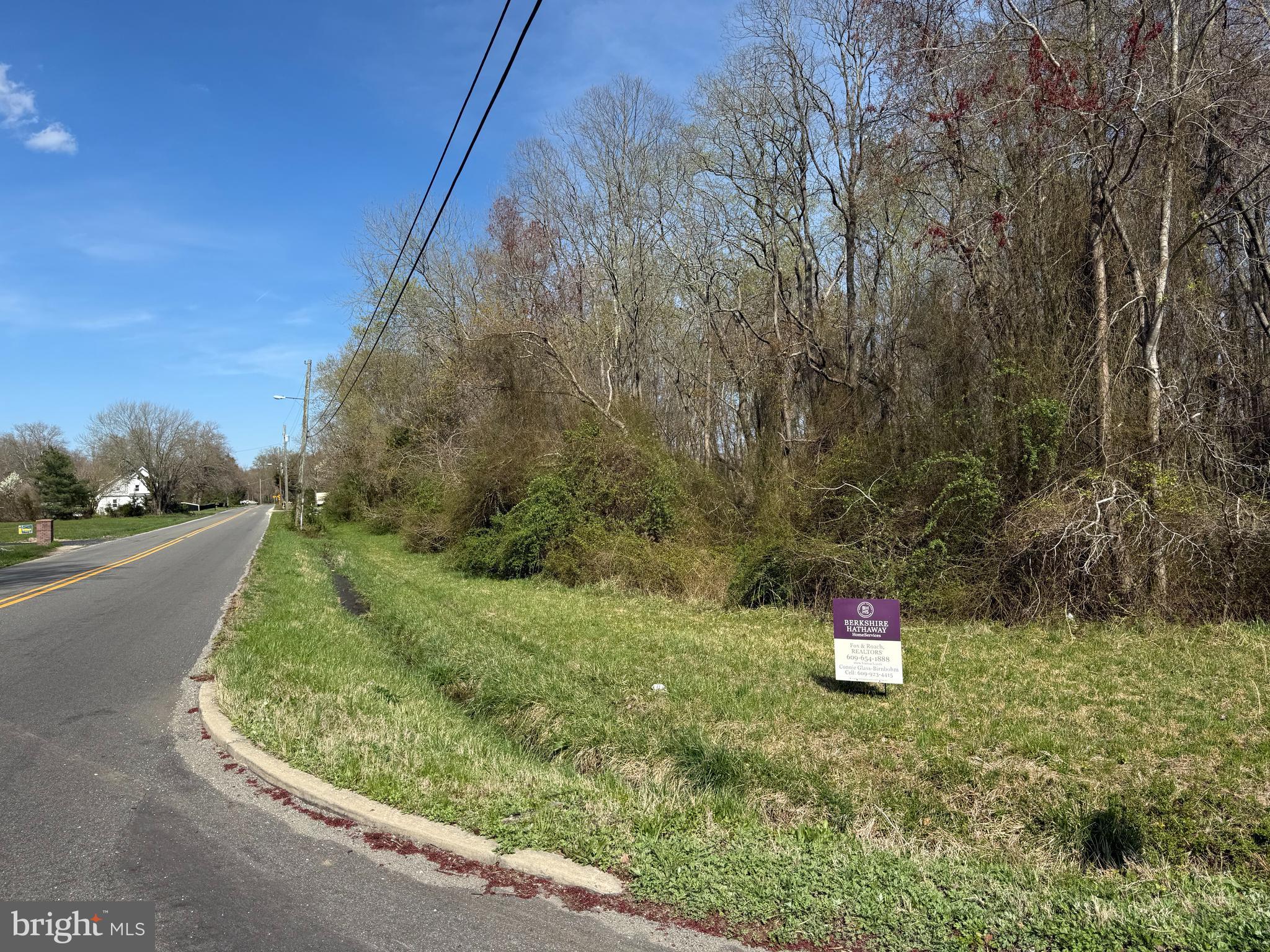 2301 MEMORIAL AVENUE