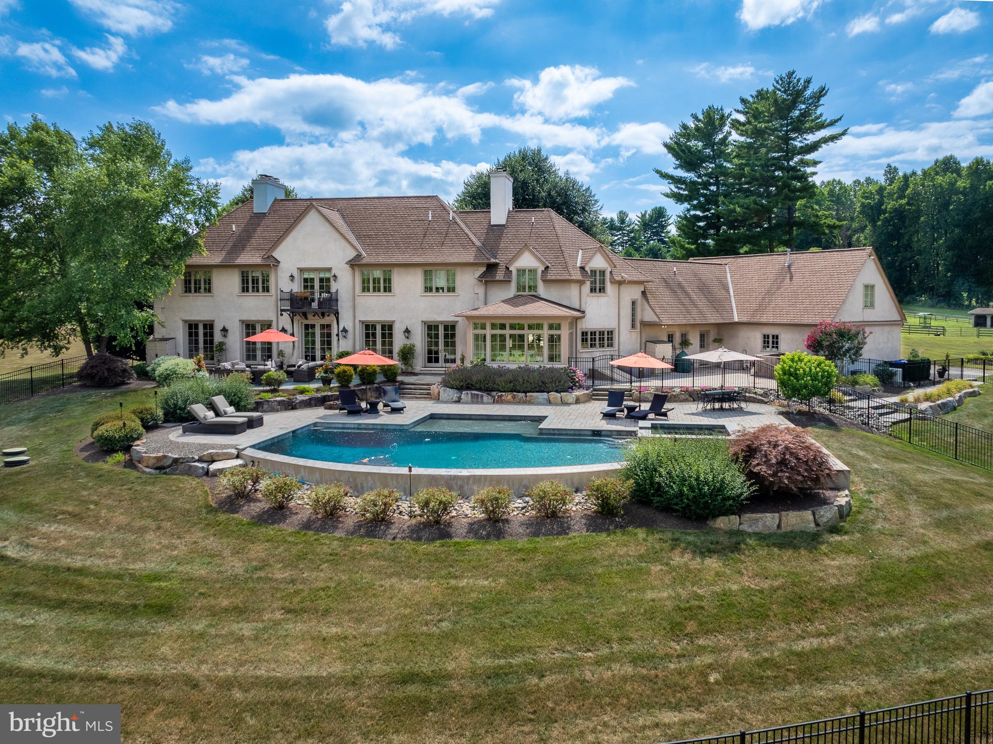 1169 BARTLETT LANE