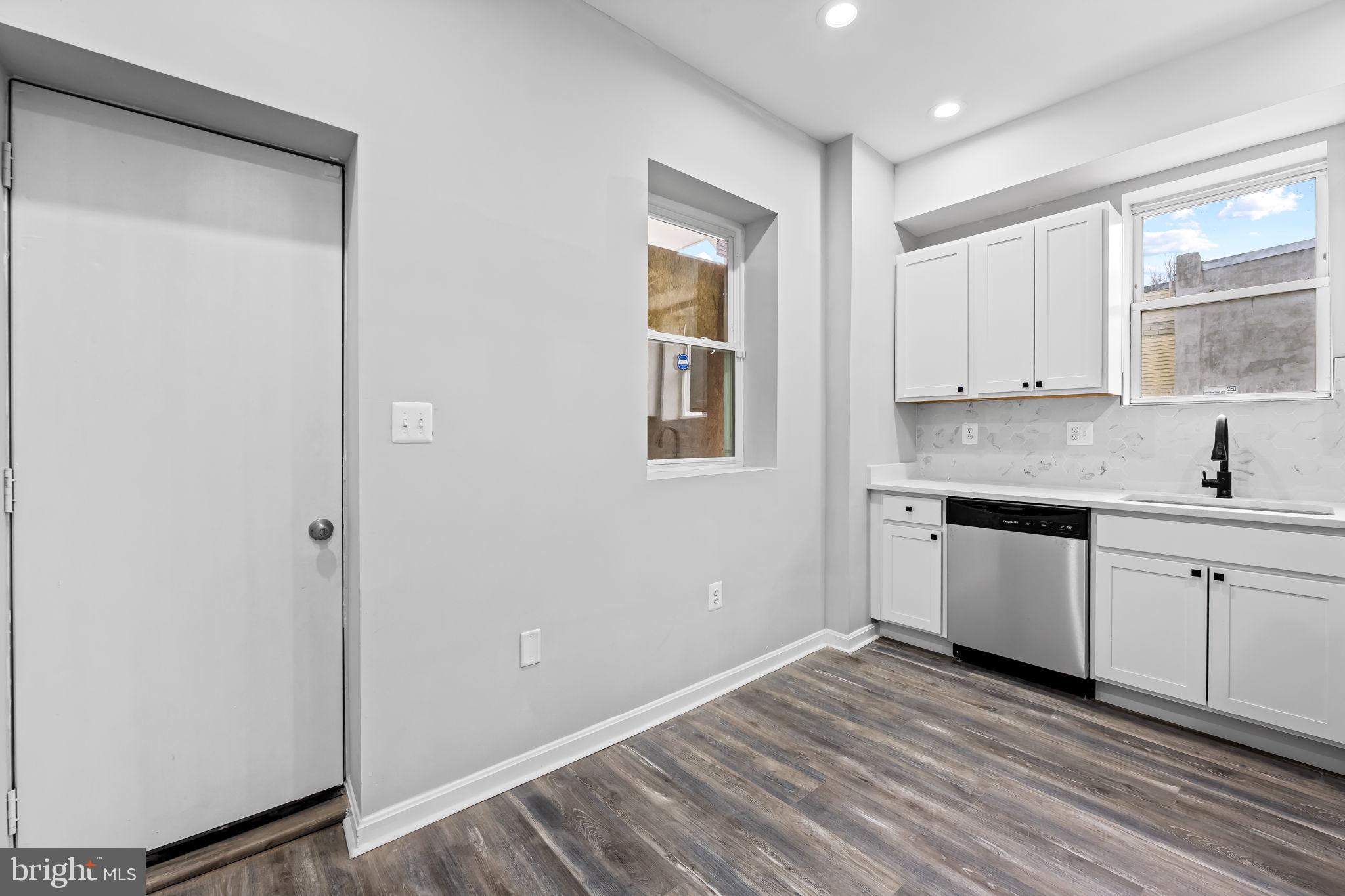 BROADWAY EAST - Residential Lease