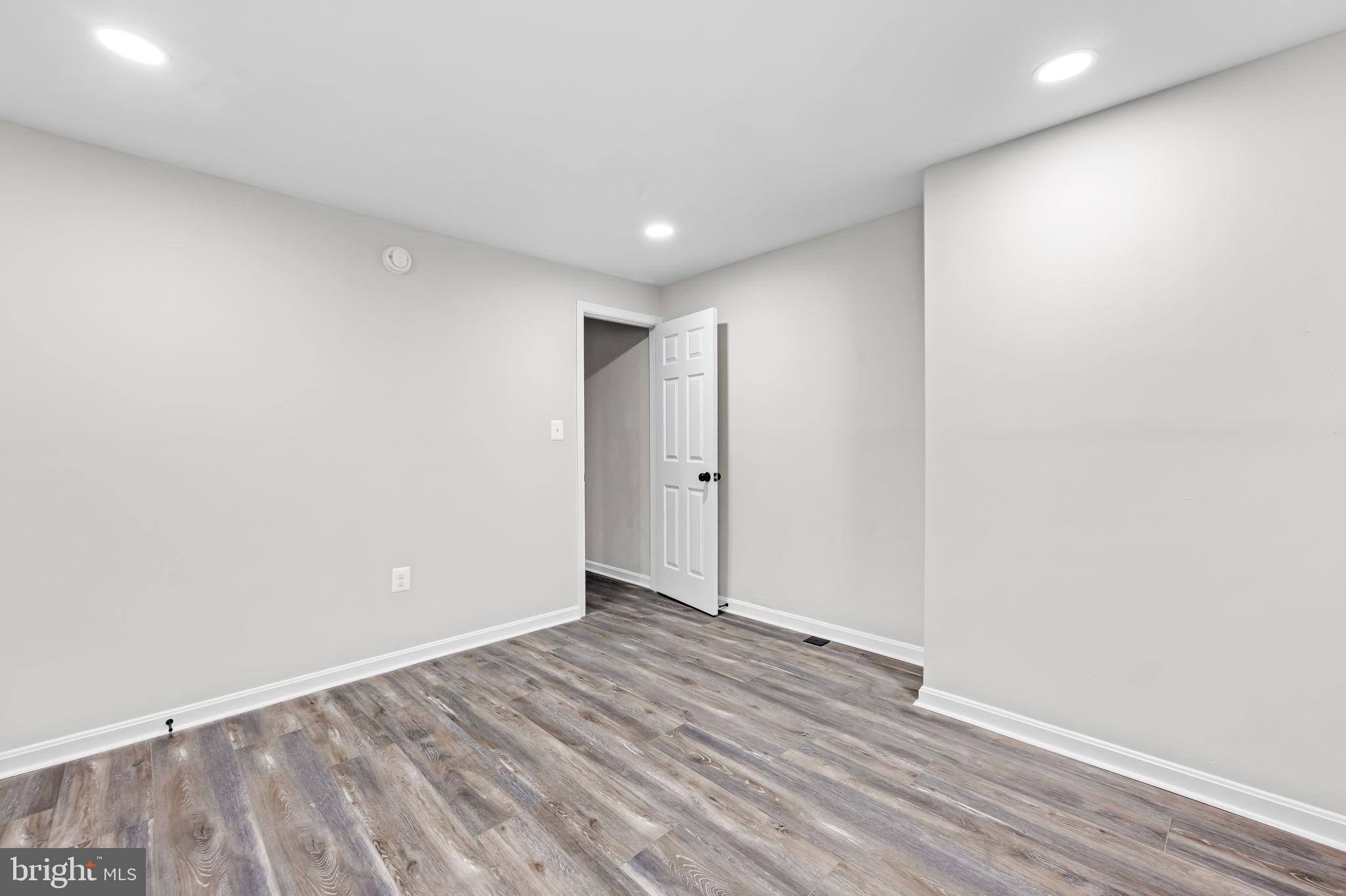 BROADWAY EAST - Residential Lease