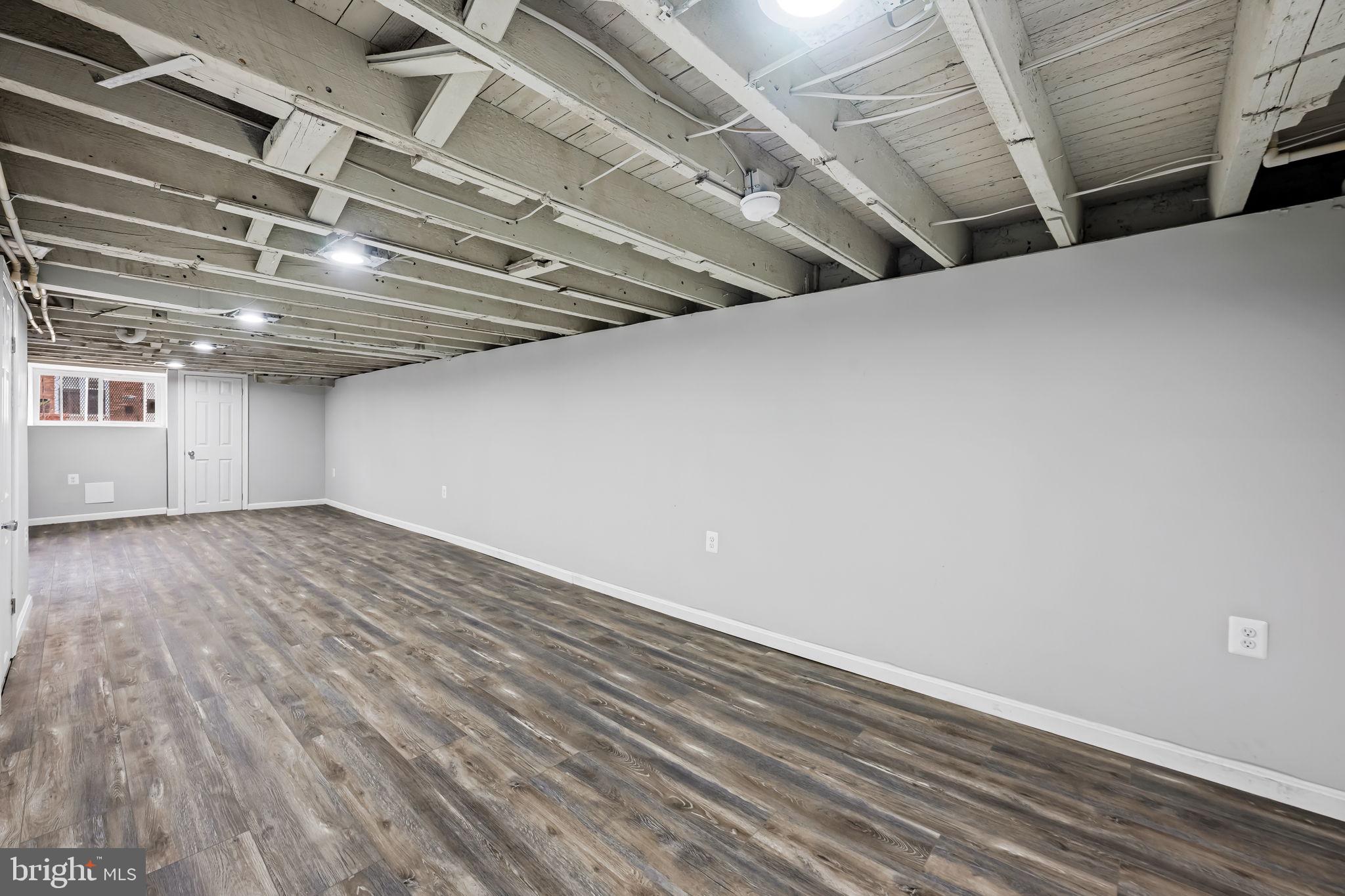 BROADWAY EAST - Residential Lease