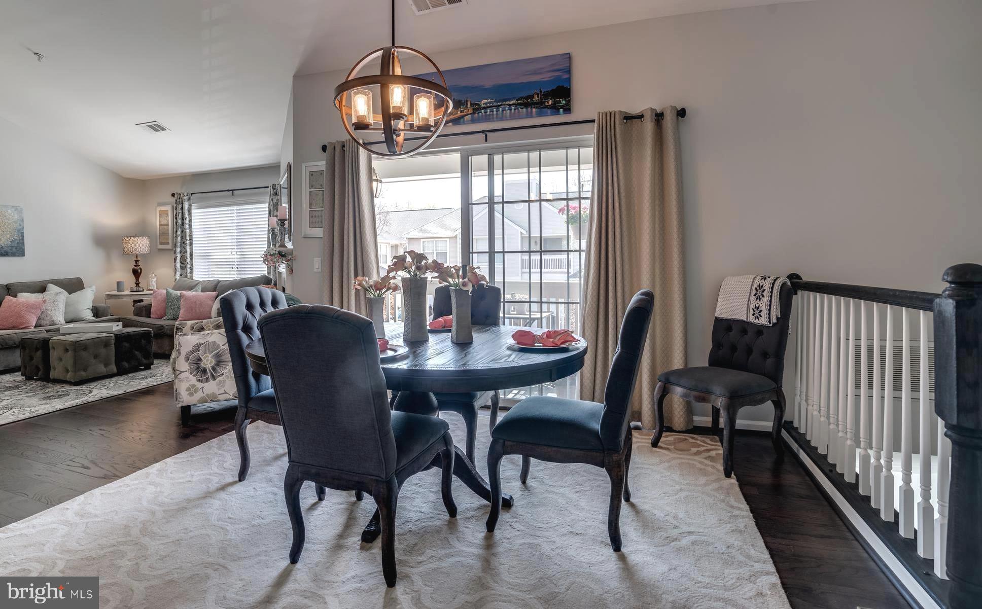 CHELSEA COURTS - Residential