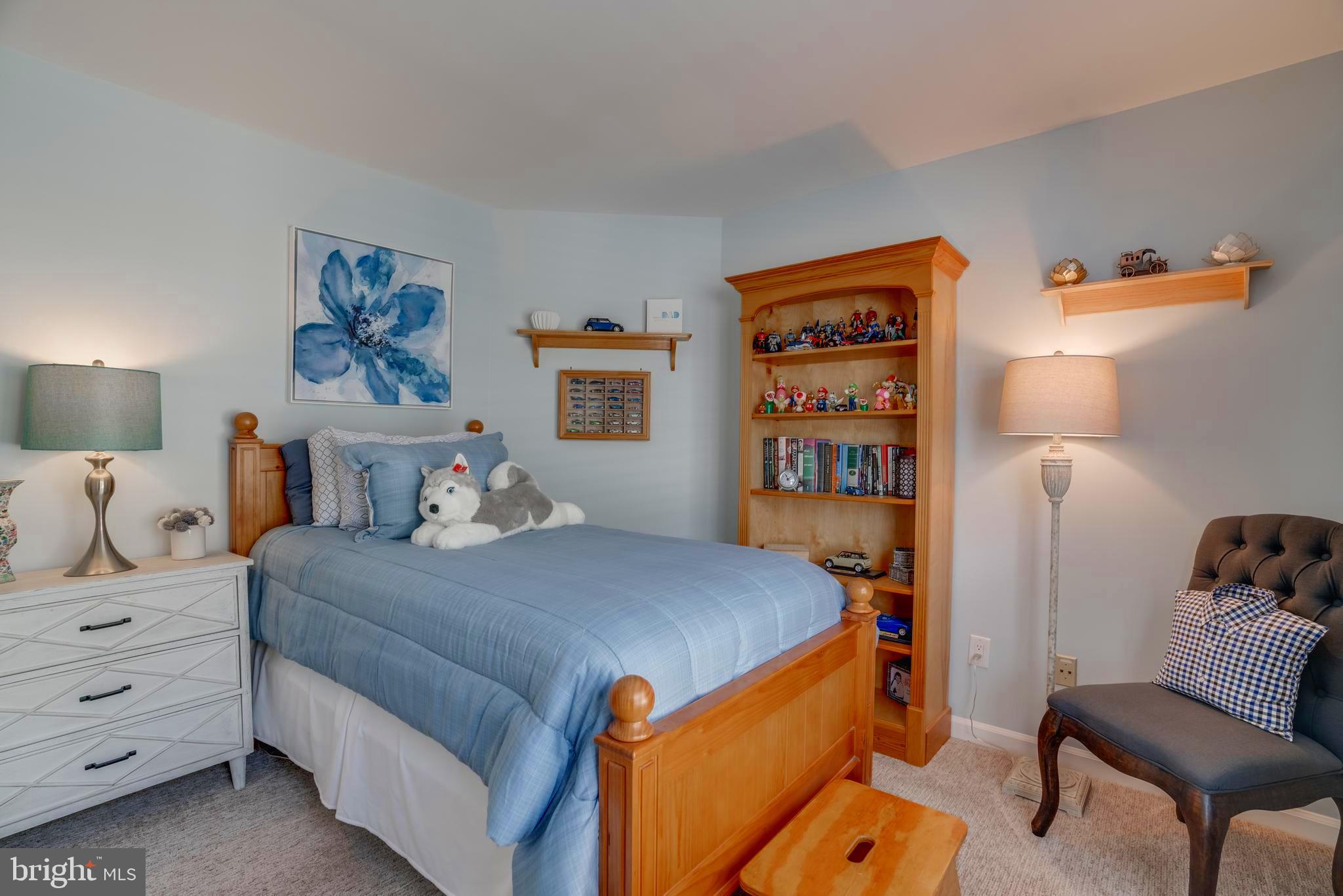 CHELSEA COURTS - Residential