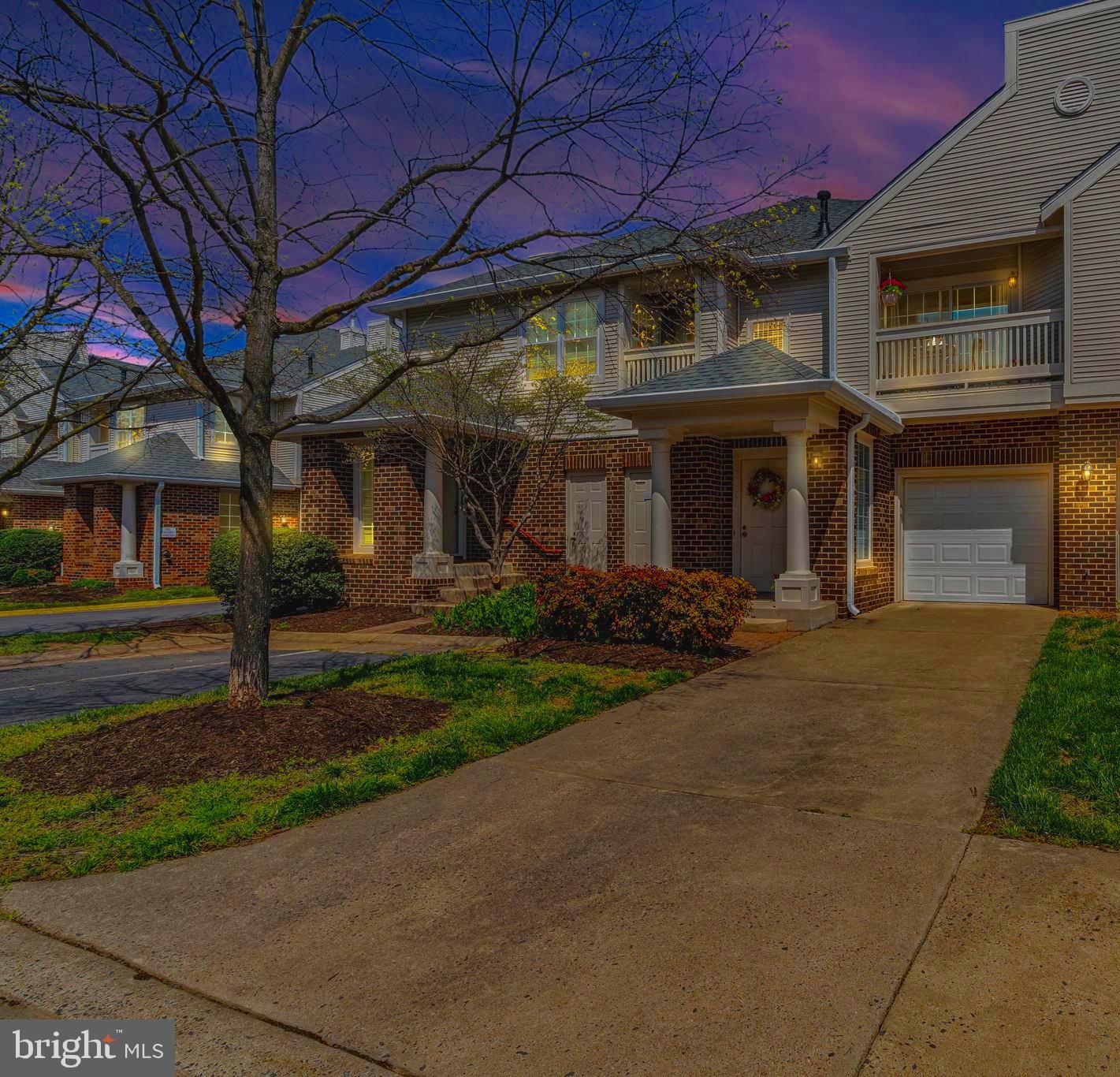 CHELSEA COURTS - Residential