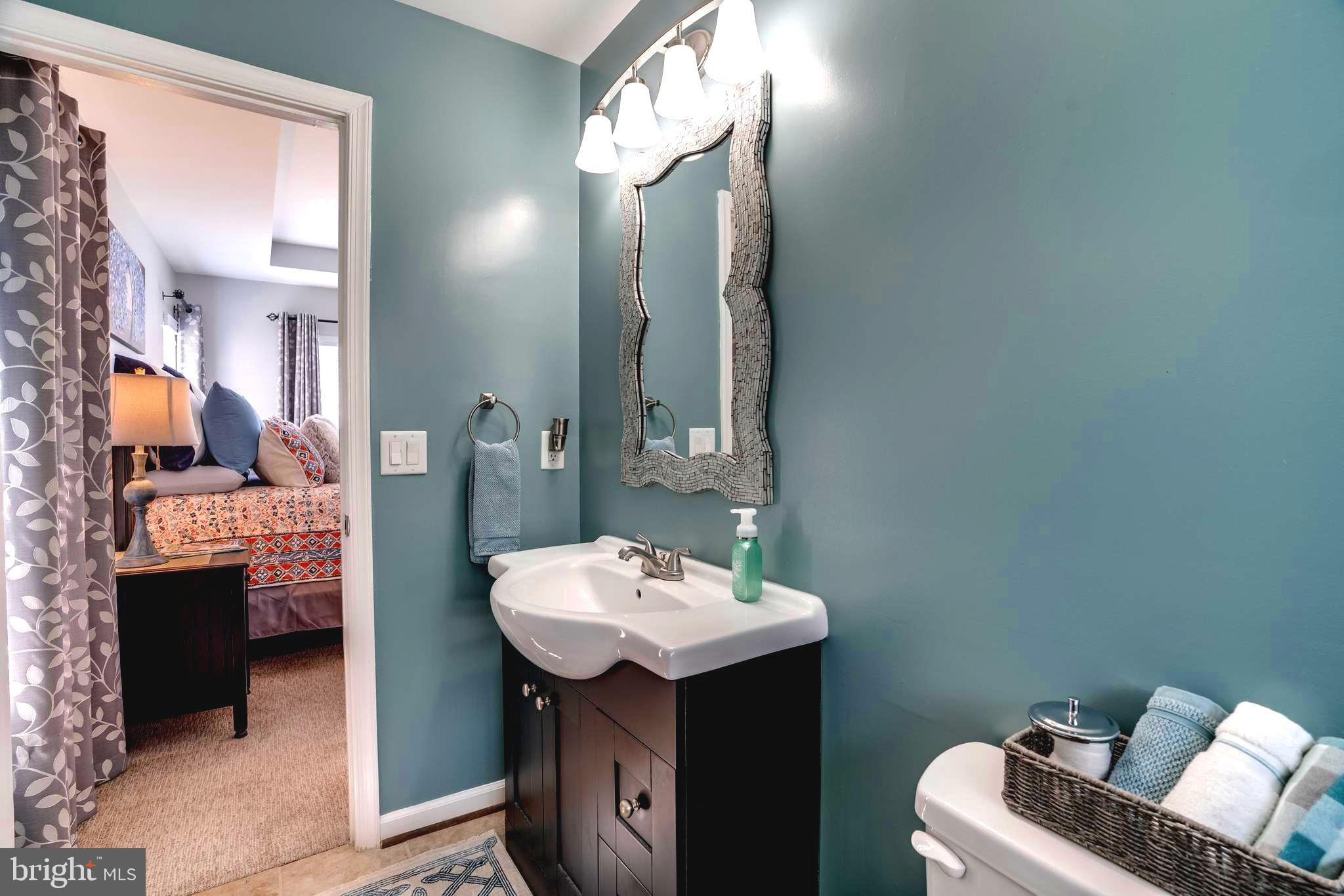 CHELSEA COURTS - Residential