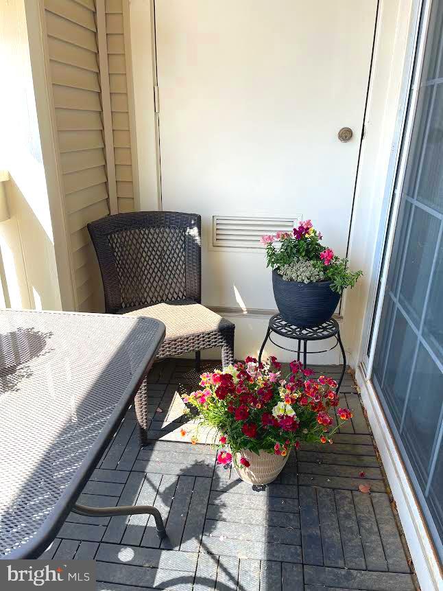 CHELSEA COURTS - Residential