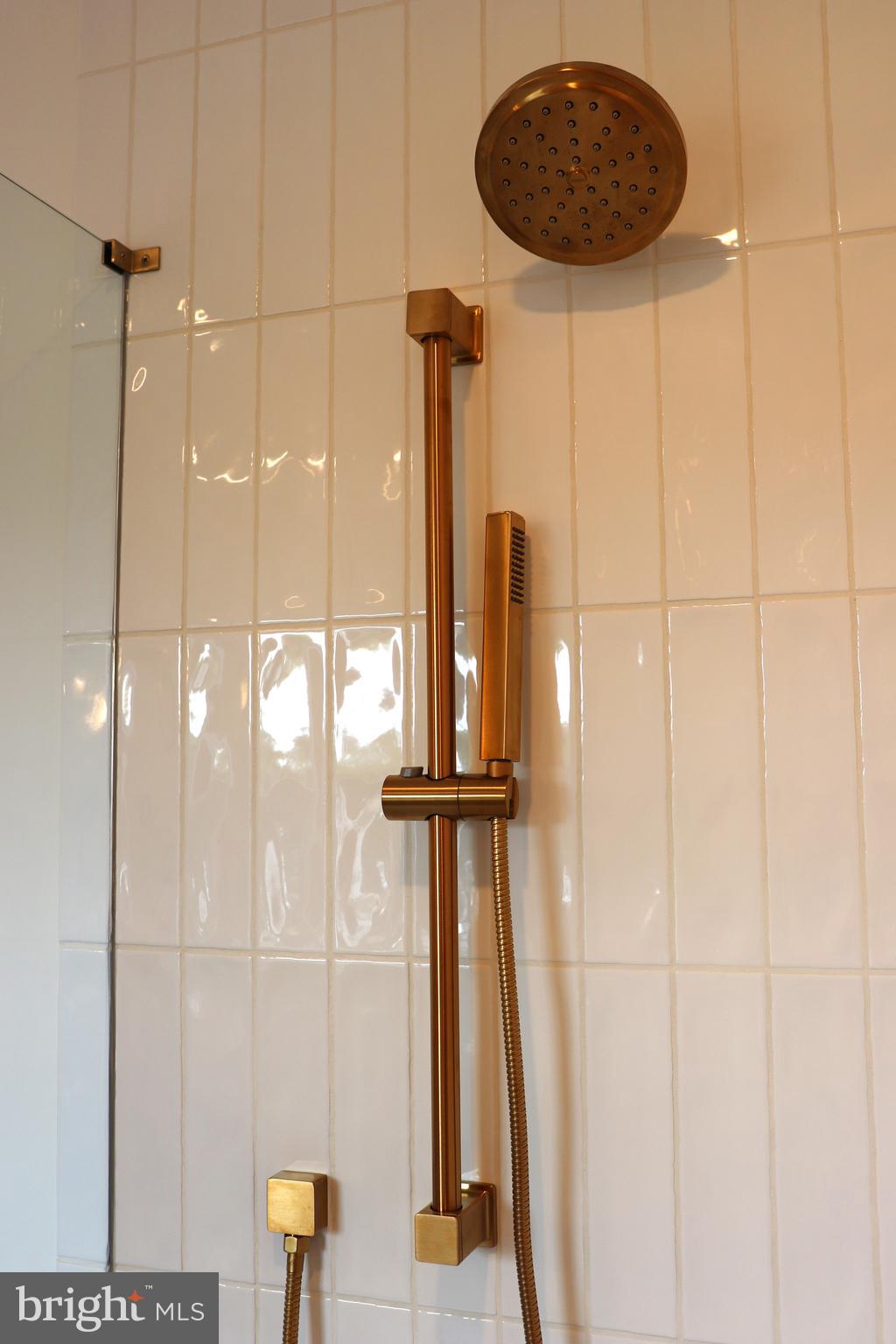 SETTLEMENTS EAST - Residential