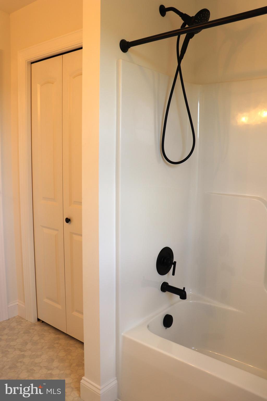 SETTLEMENTS EAST - Residential