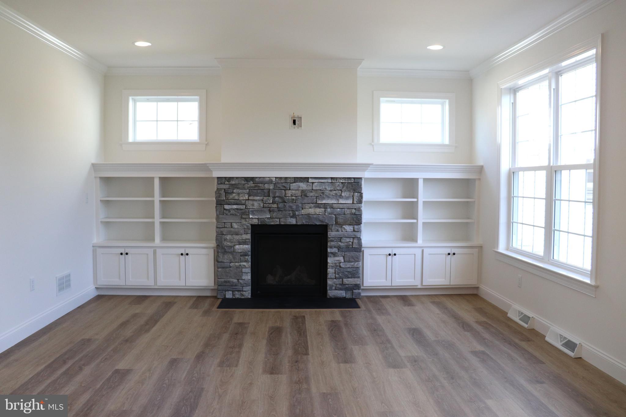 SETTLEMENTS EAST - Residential