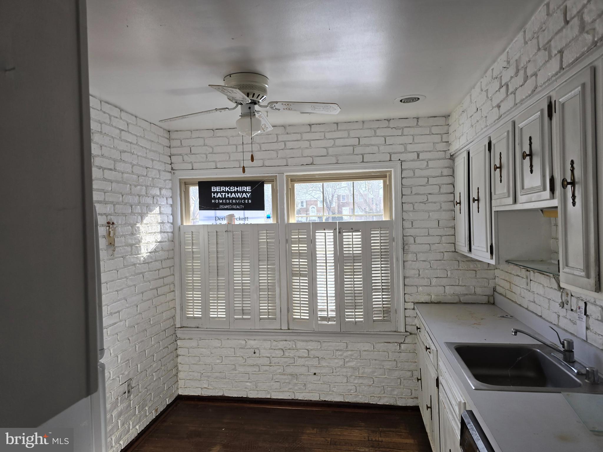 PHELPS LUCK - Residential