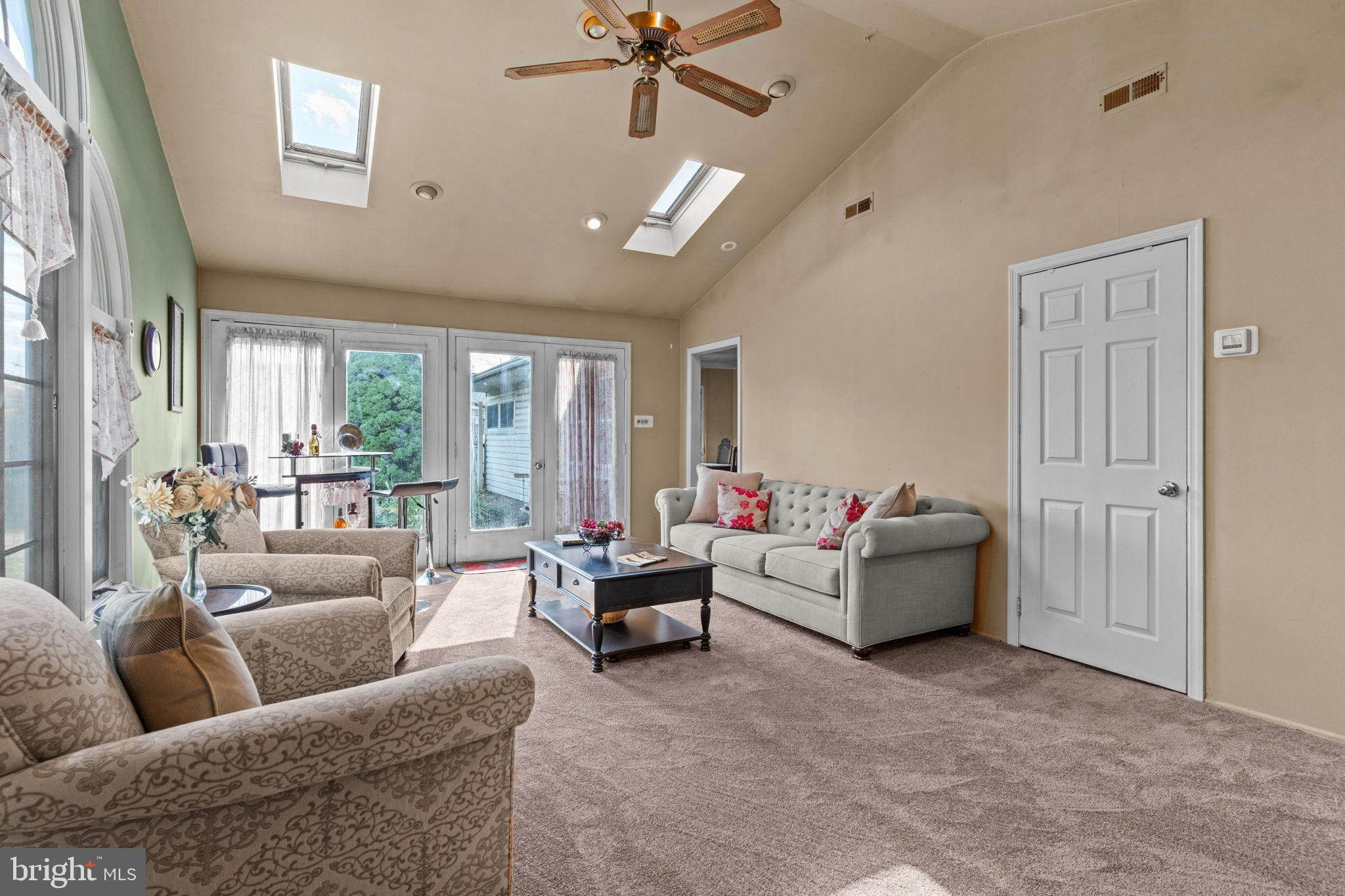 THORNRIDGE - Residential