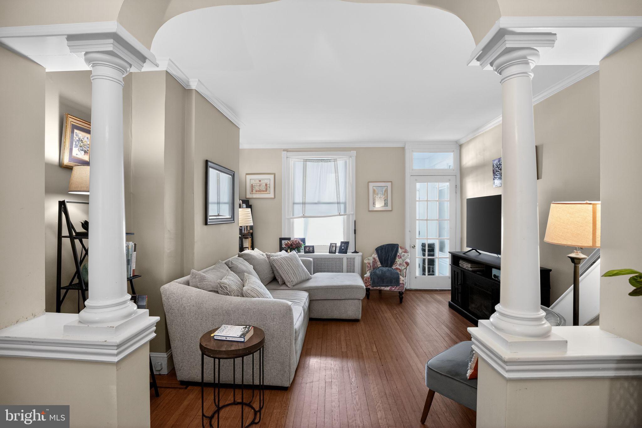 CHESTNUT HILL - Residential