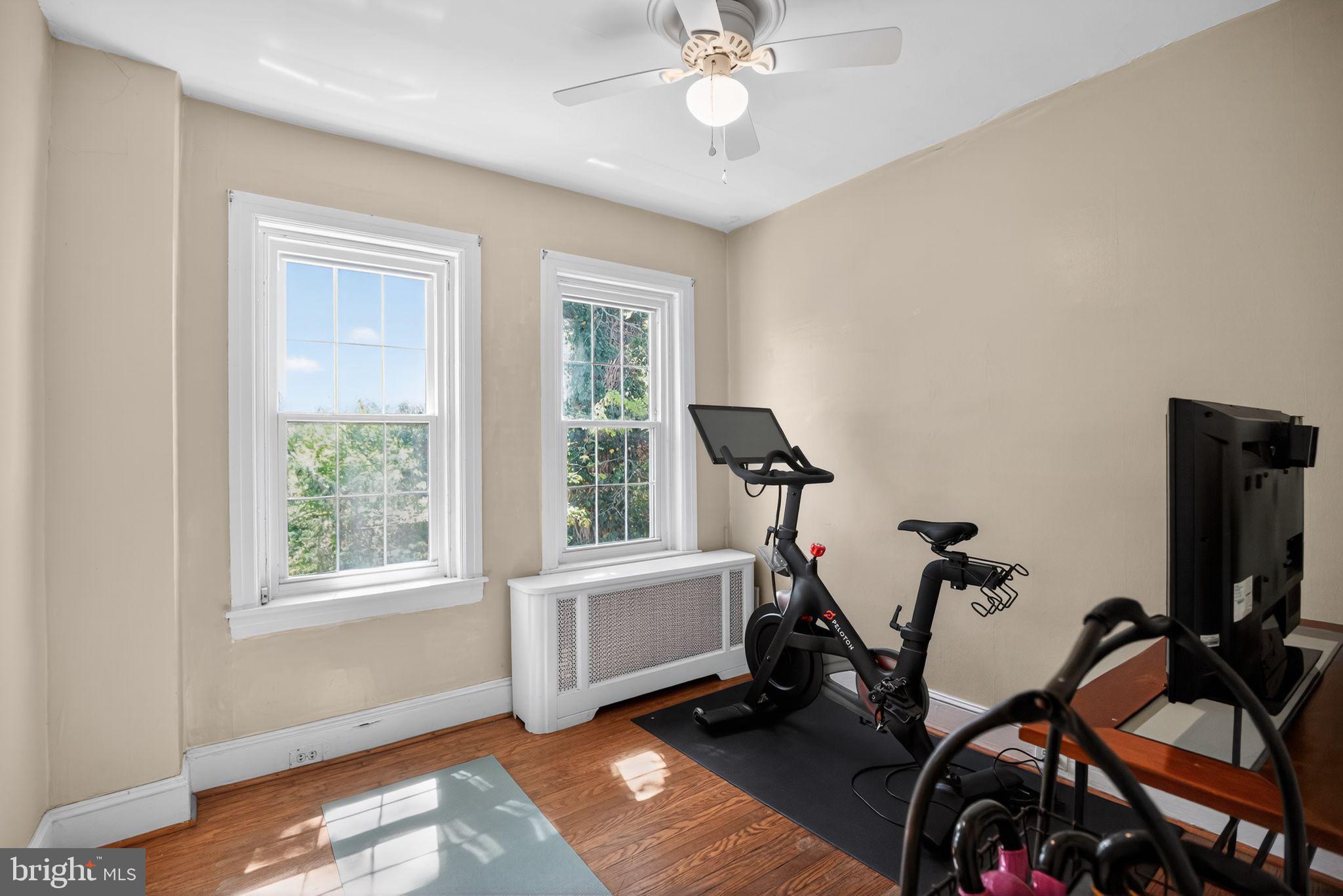 CHESTNUT HILL - Residential