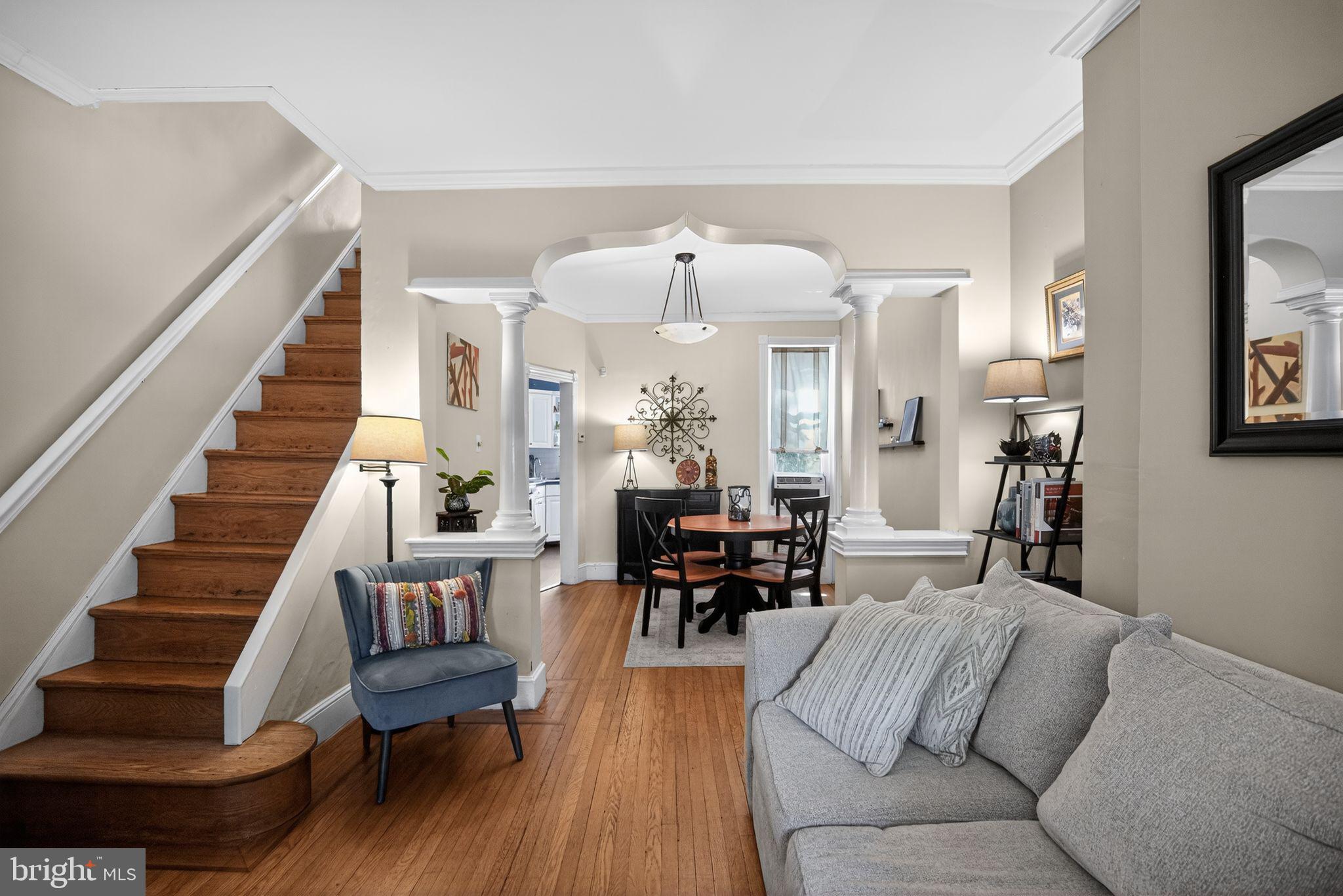CHESTNUT HILL - Residential