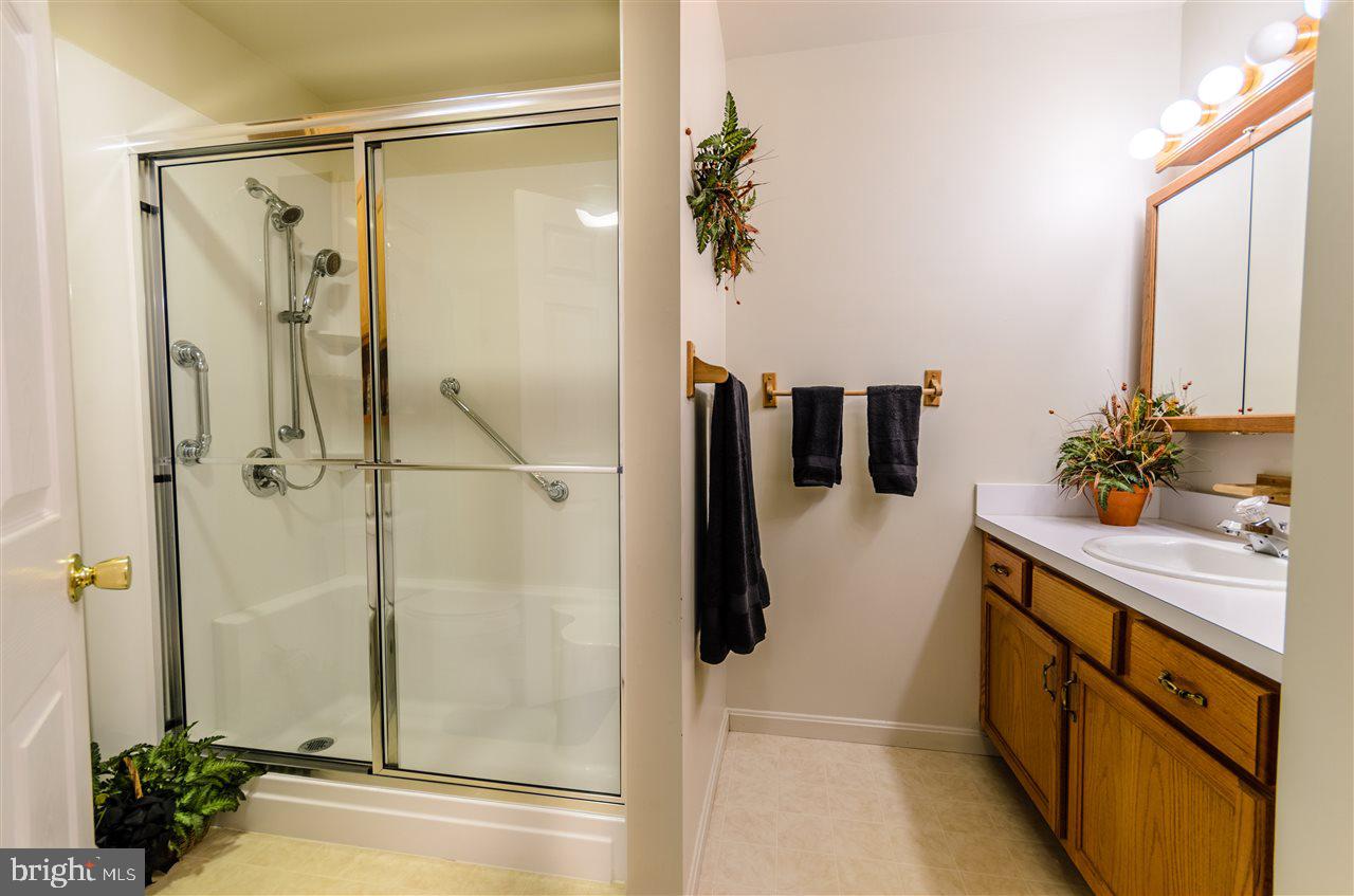 LONGSTOWN VILLAGE - Residential