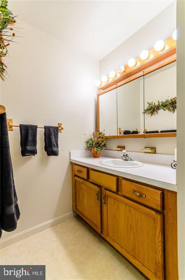 LONGSTOWN VILLAGE - Residential