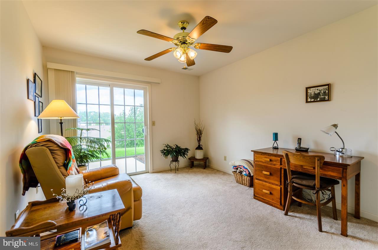 LONGSTOWN VILLAGE - Residential