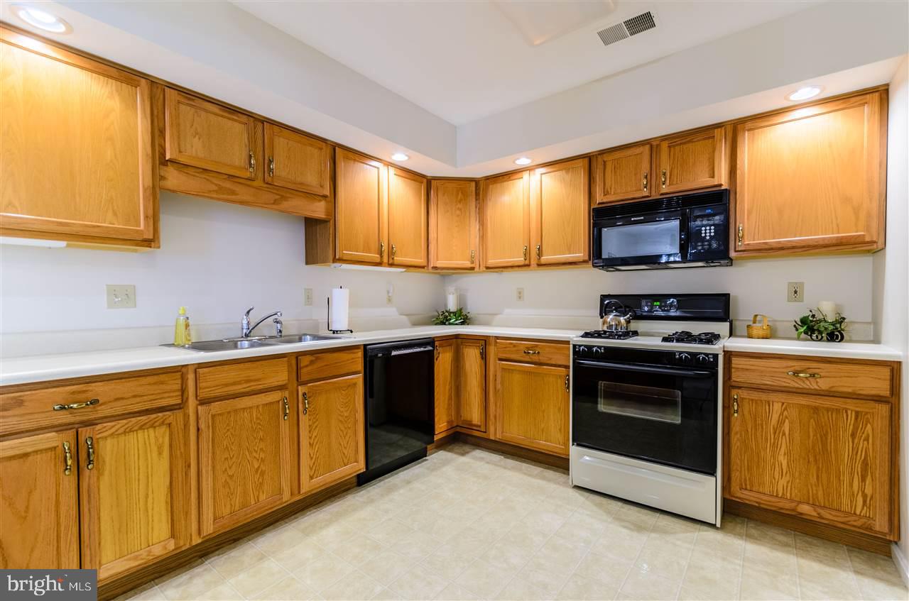 LONGSTOWN VILLAGE - Residential