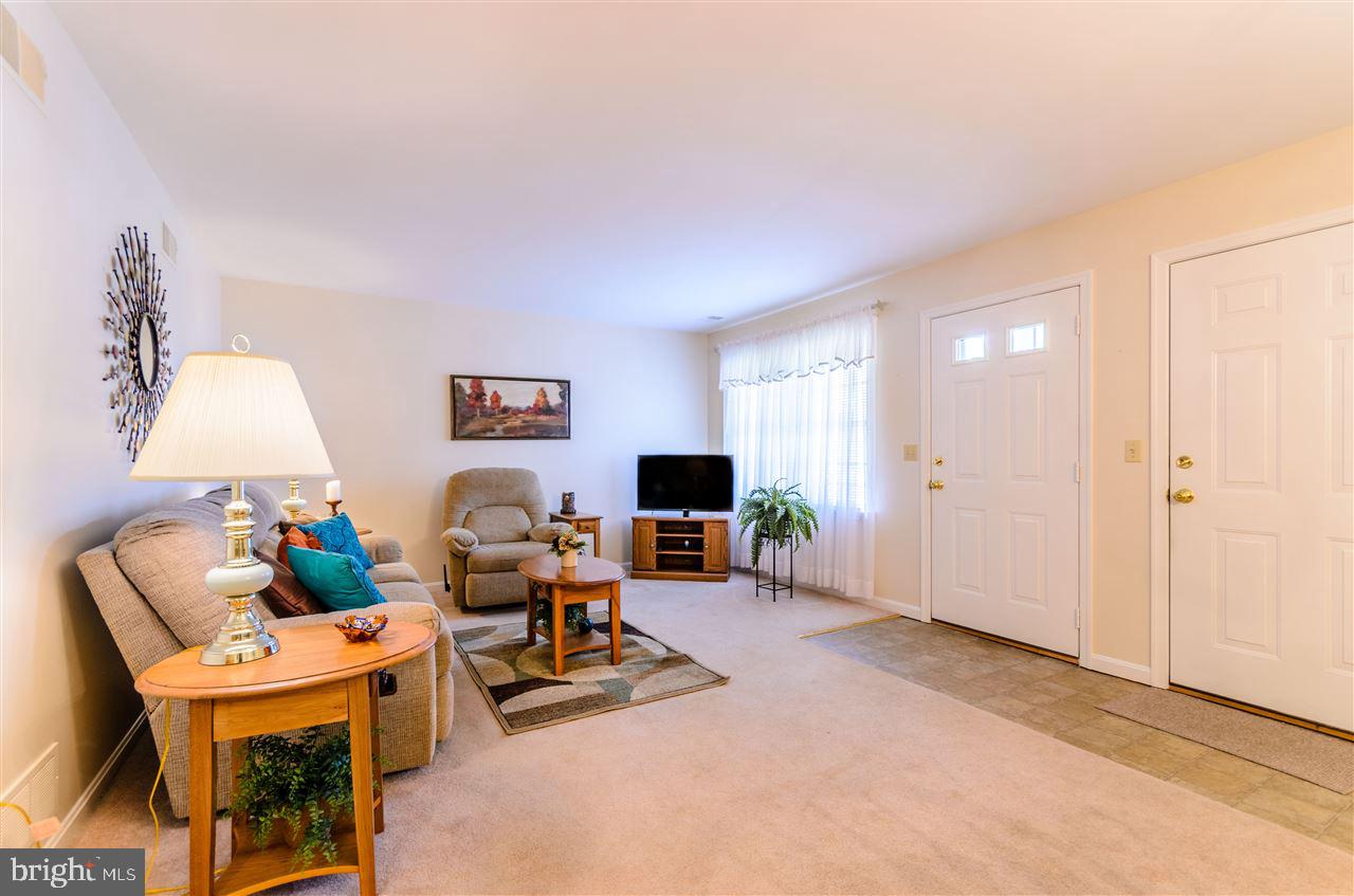 LONGSTOWN VILLAGE - Residential