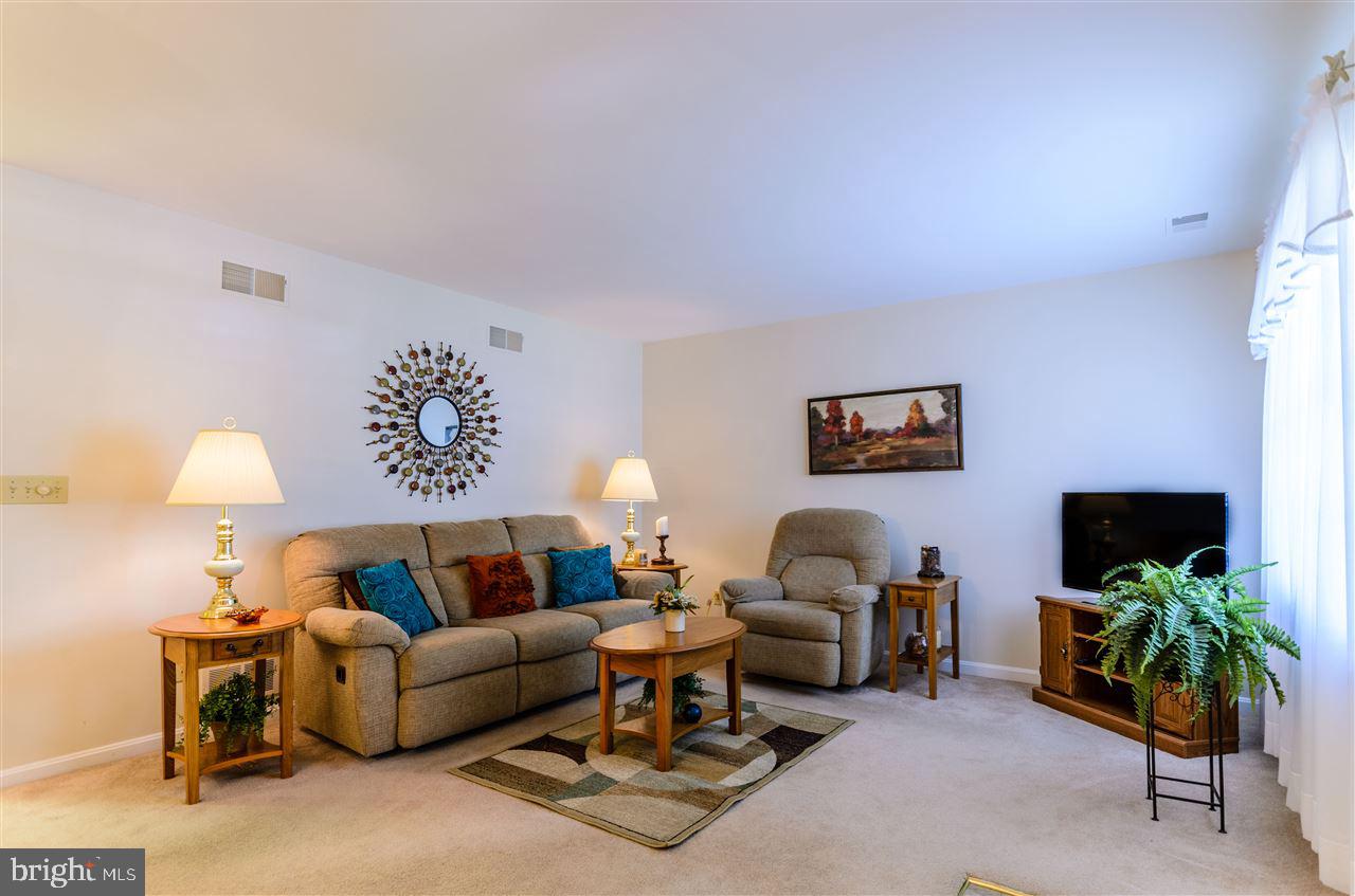 LONGSTOWN VILLAGE - Residential