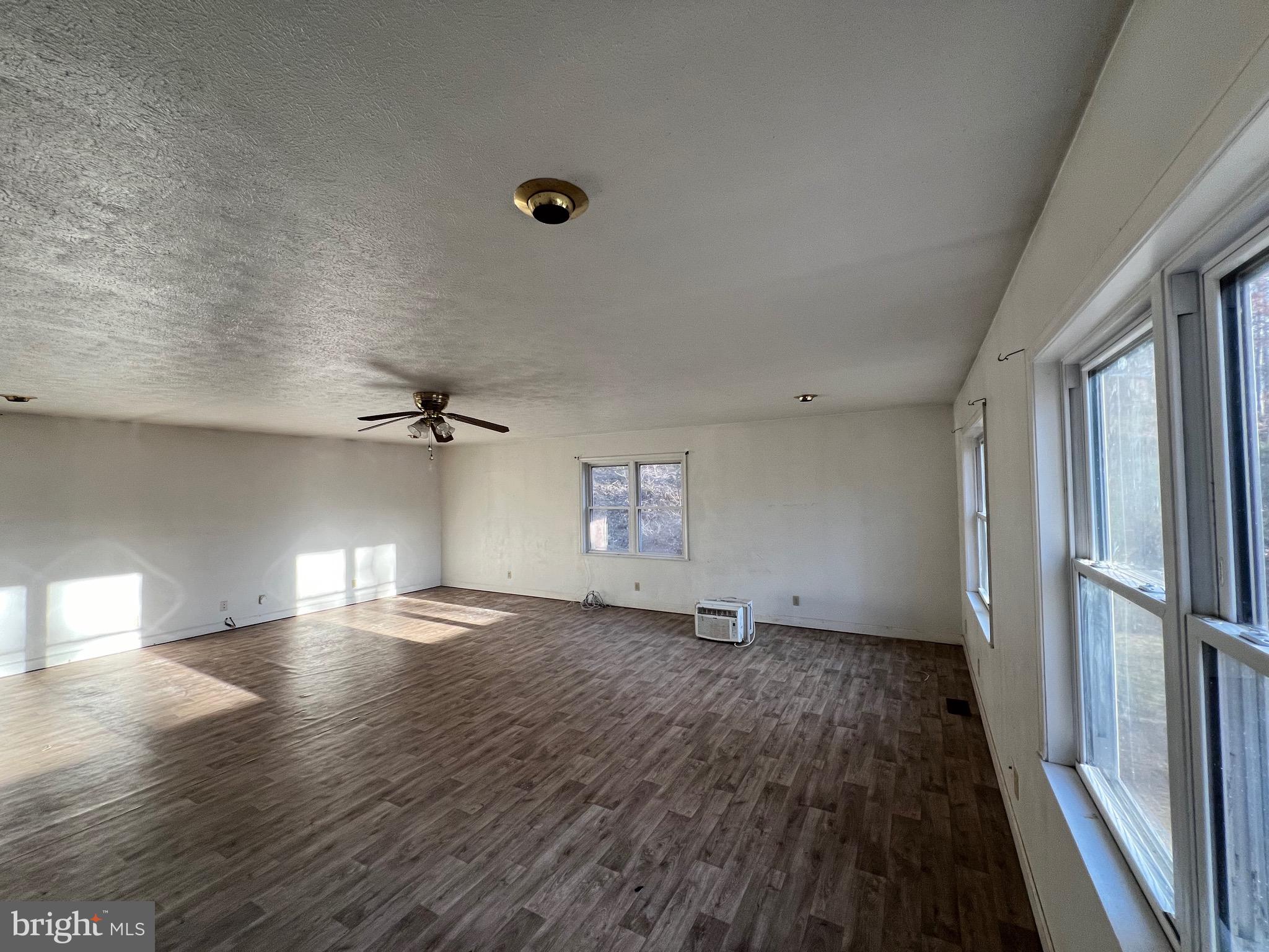 TANGLEWOOD - Residential