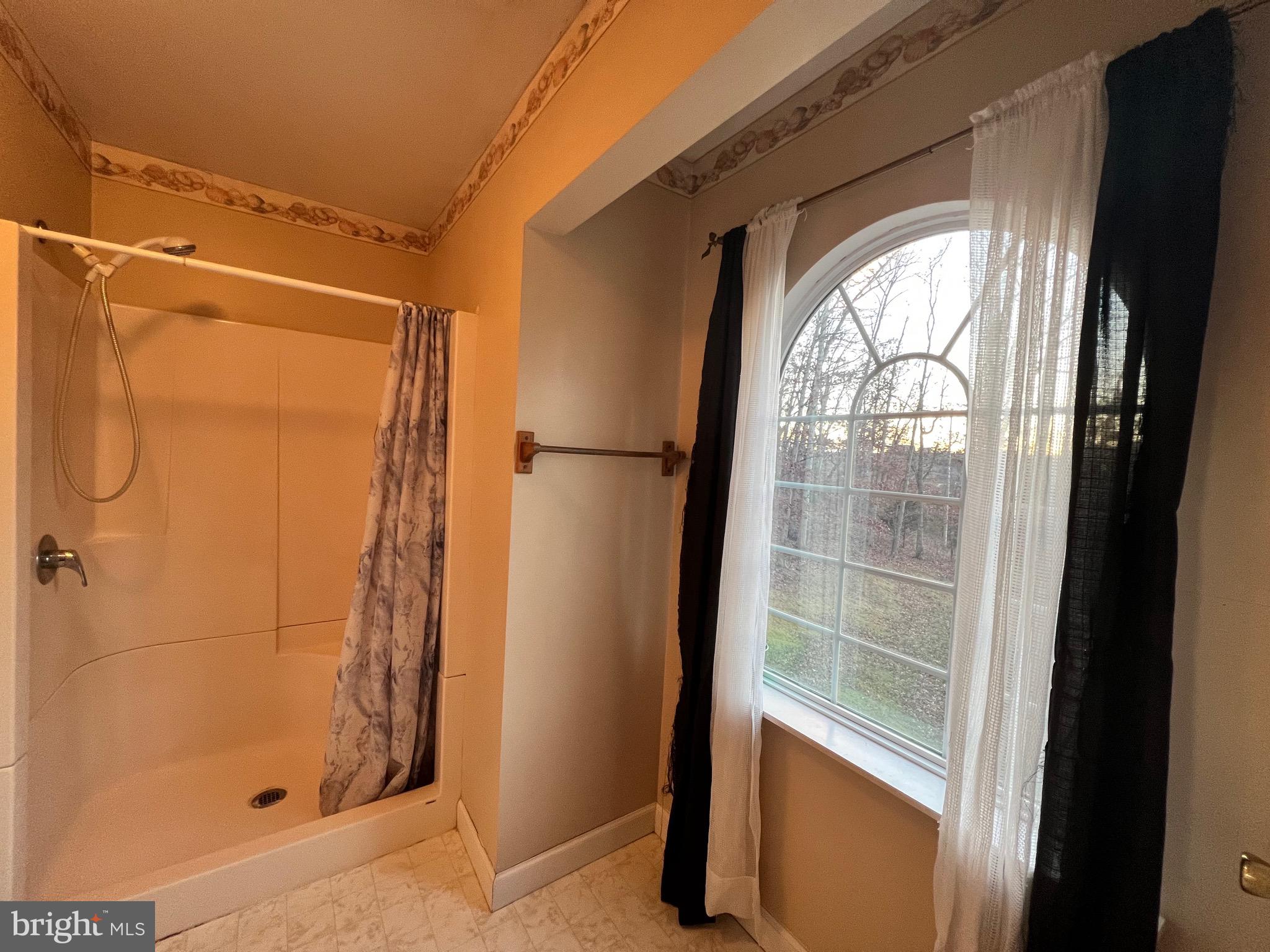 TANGLEWOOD - Residential