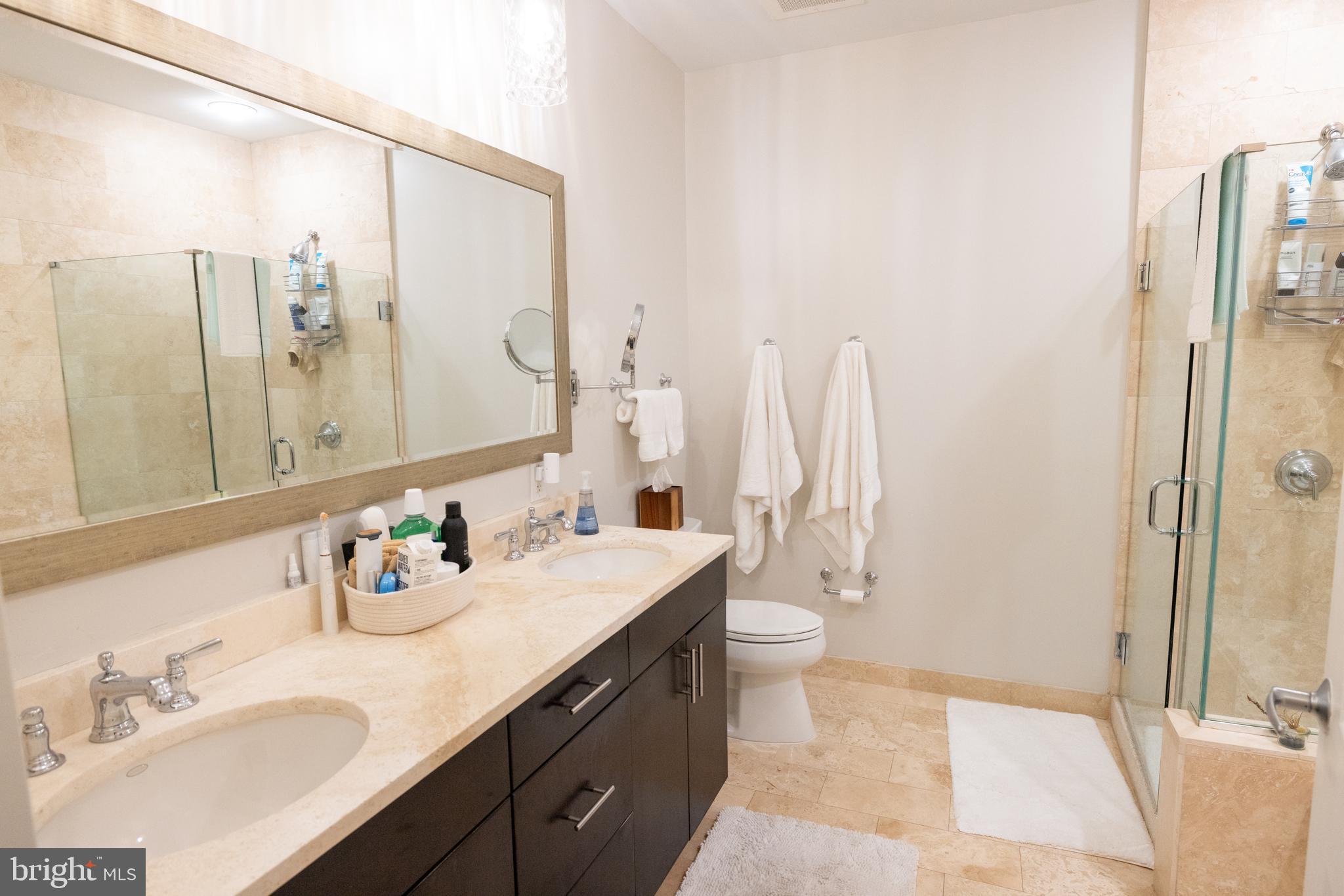 RIVER TOWER CHRIST L - Residential