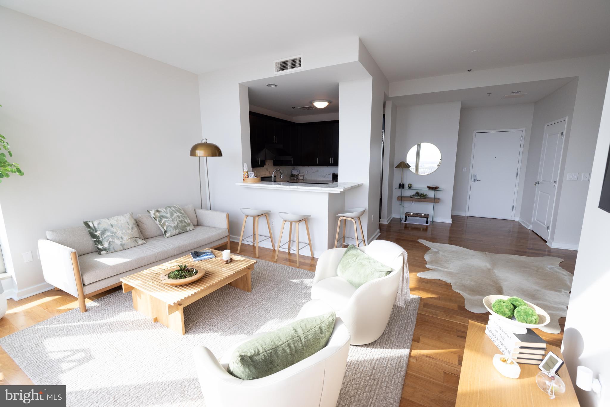 RIVER TOWER CHRIST L - Residential