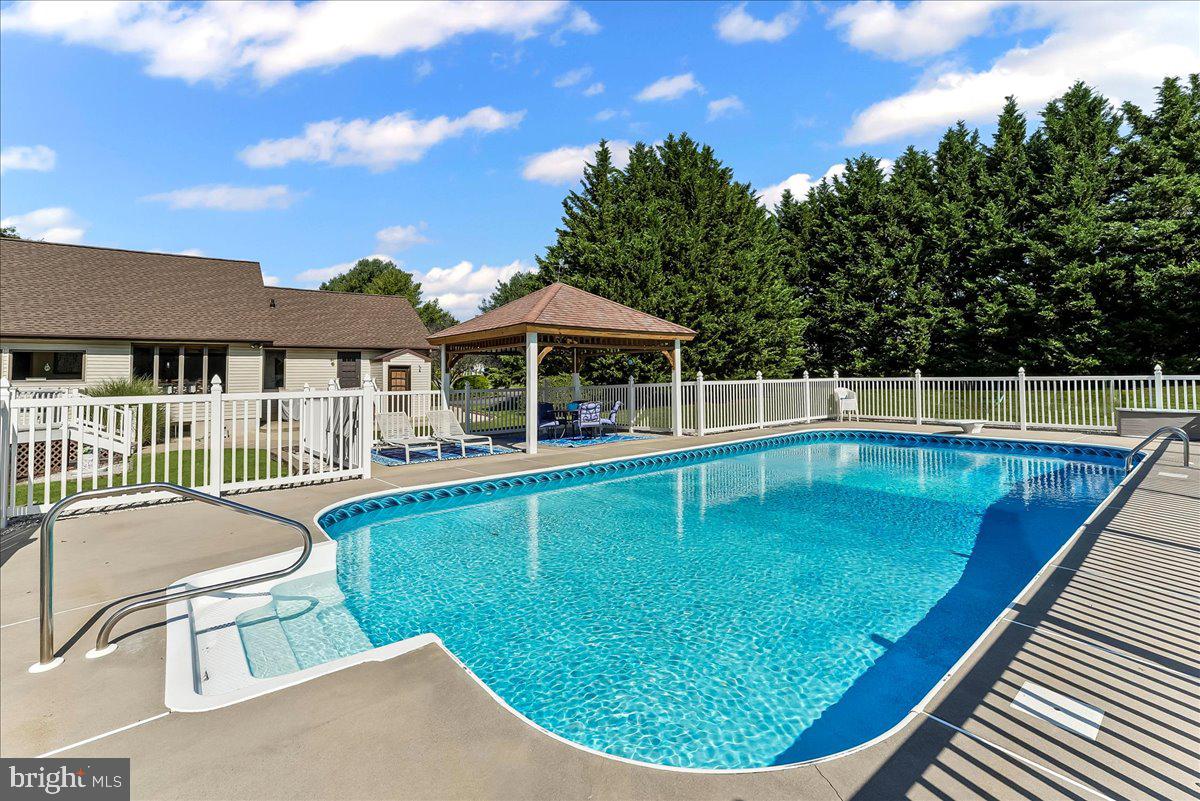 PEMBREY - Residential