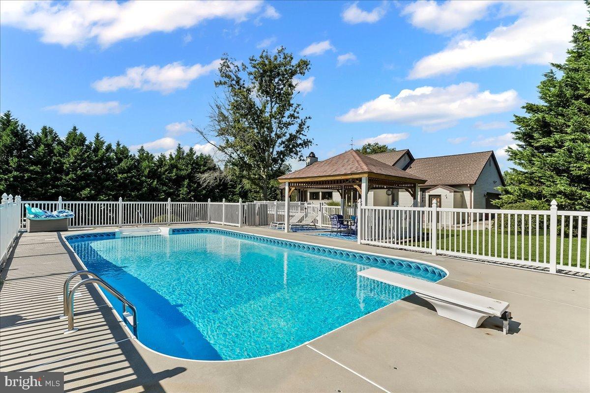 PEMBREY - Residential