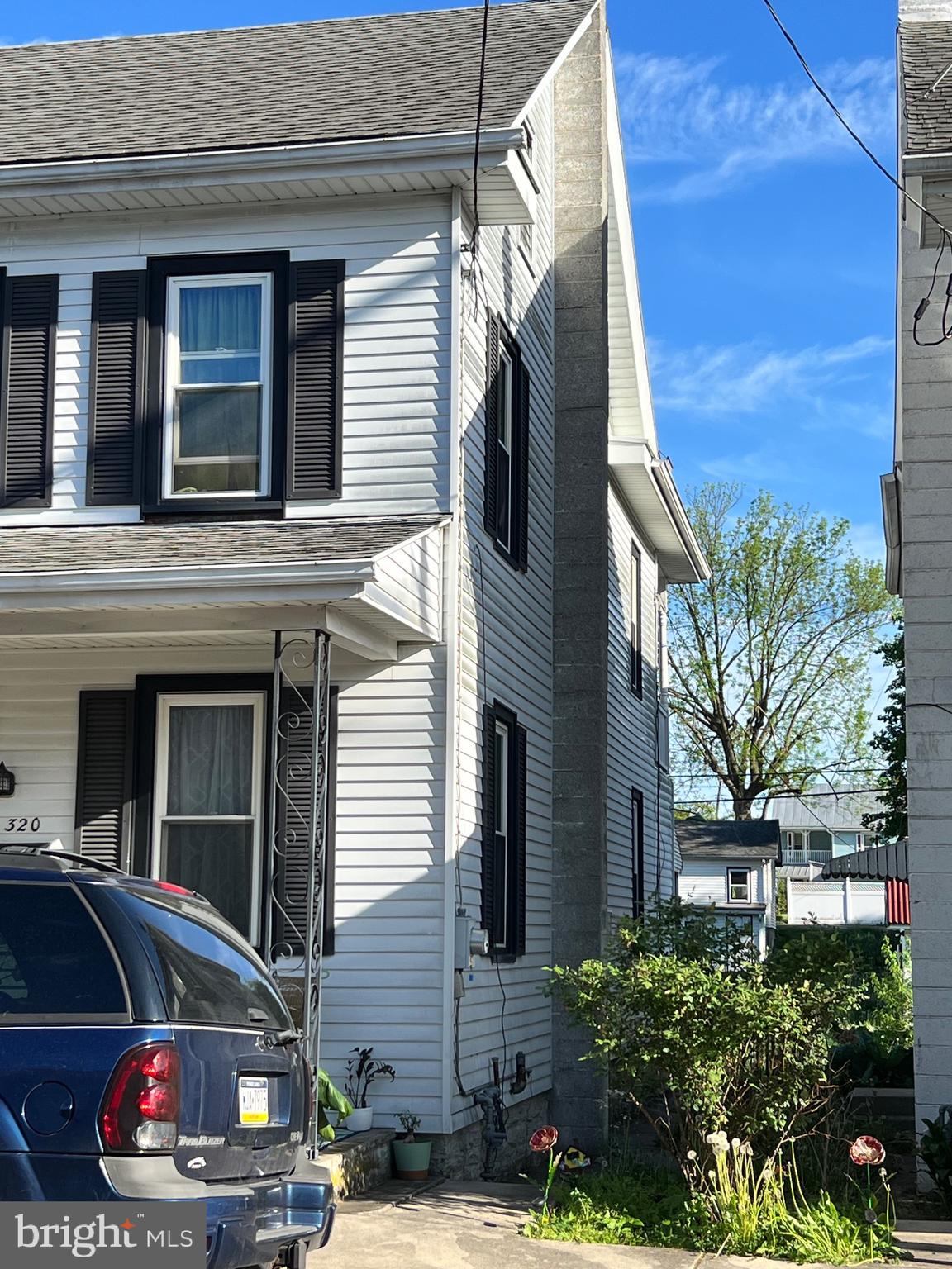 320 W CHURCH STREET