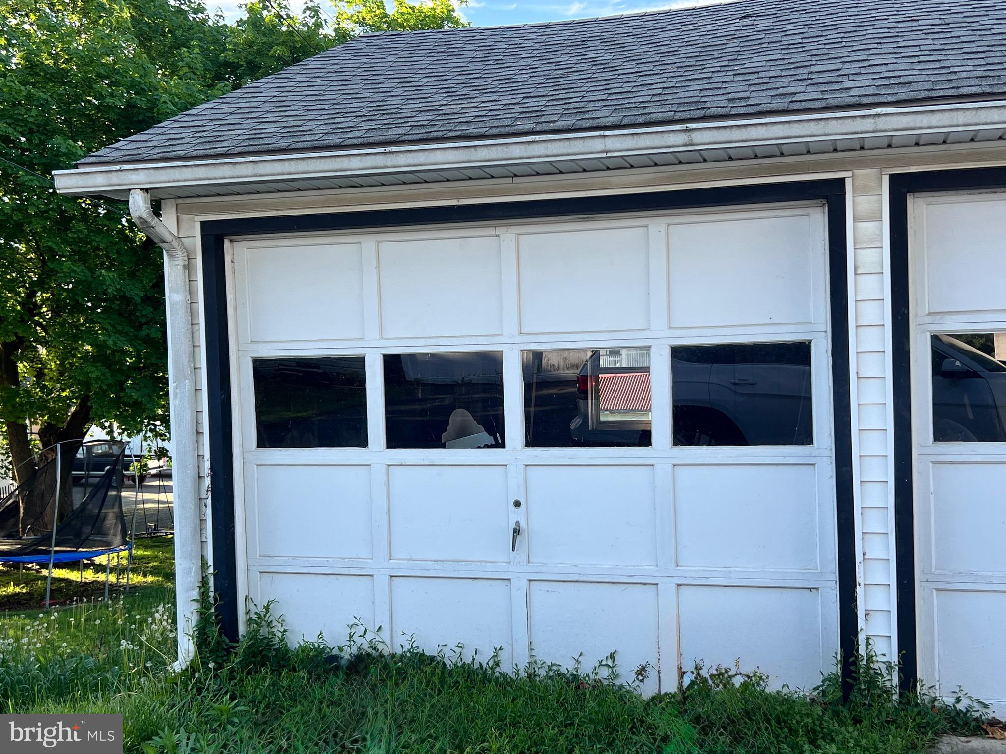 320 W CHURCH STREET