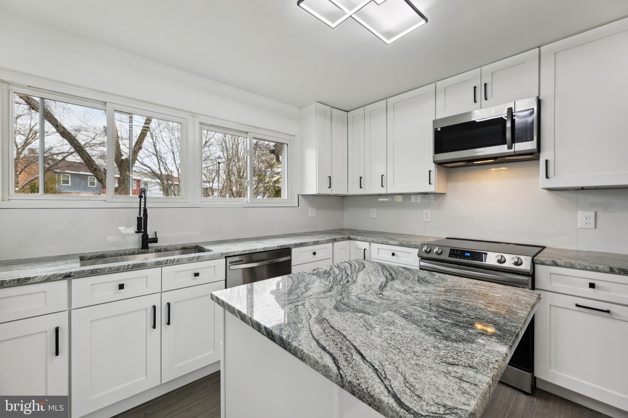 RIPPON LANDING - Residential