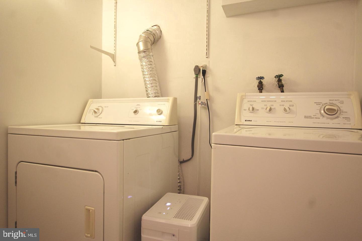 FAIRLINGTON GREEN - Residential Lease