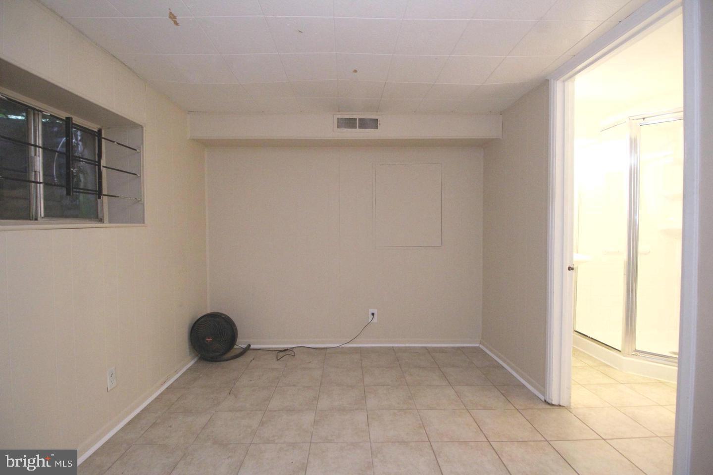 FAIRLINGTON GREEN - Residential Lease