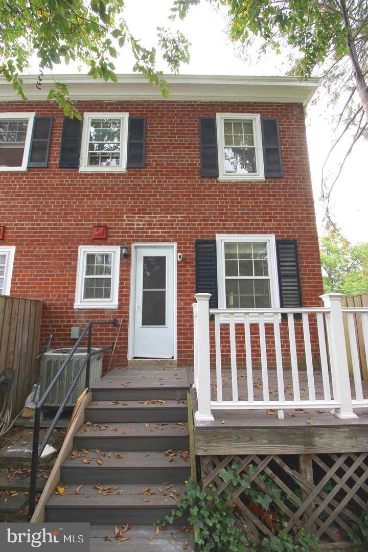 FAIRLINGTON GREEN - Residential Lease