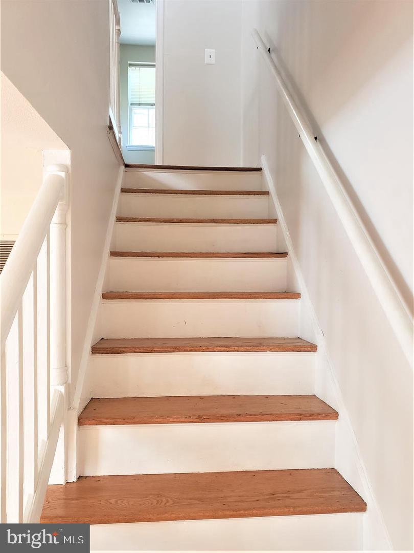 FAIRLINGTON GREEN - Residential Lease