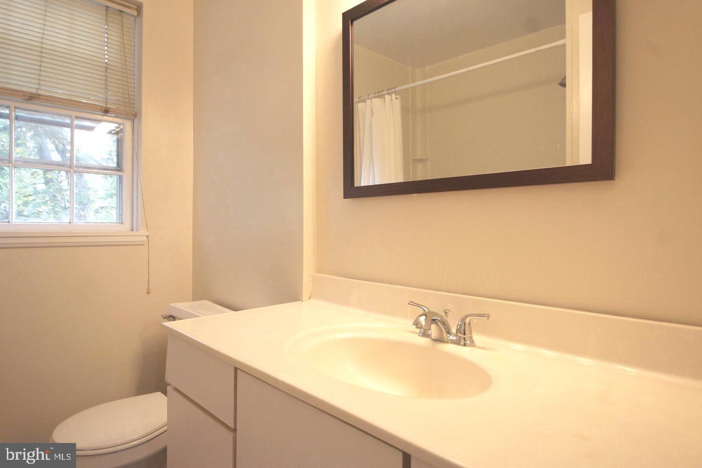 FAIRLINGTON GREEN - Residential Lease