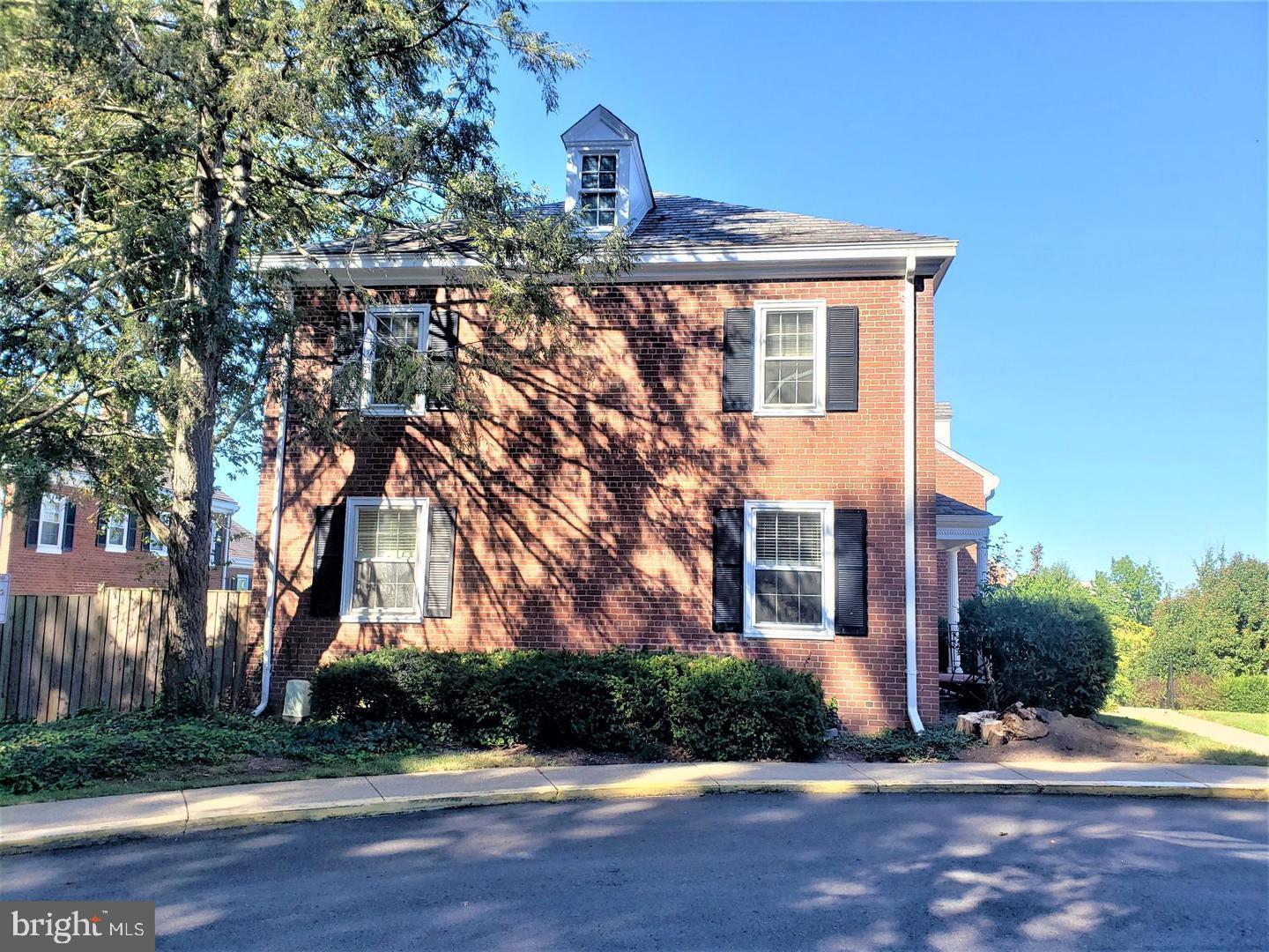 FAIRLINGTON GREEN - Residential Lease
