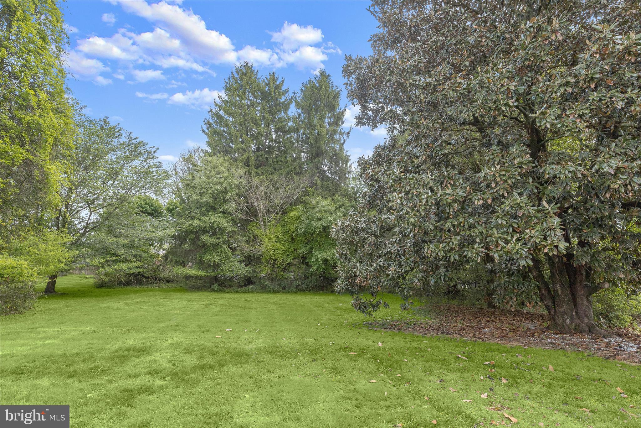 COLONIAL ACRES - Residential