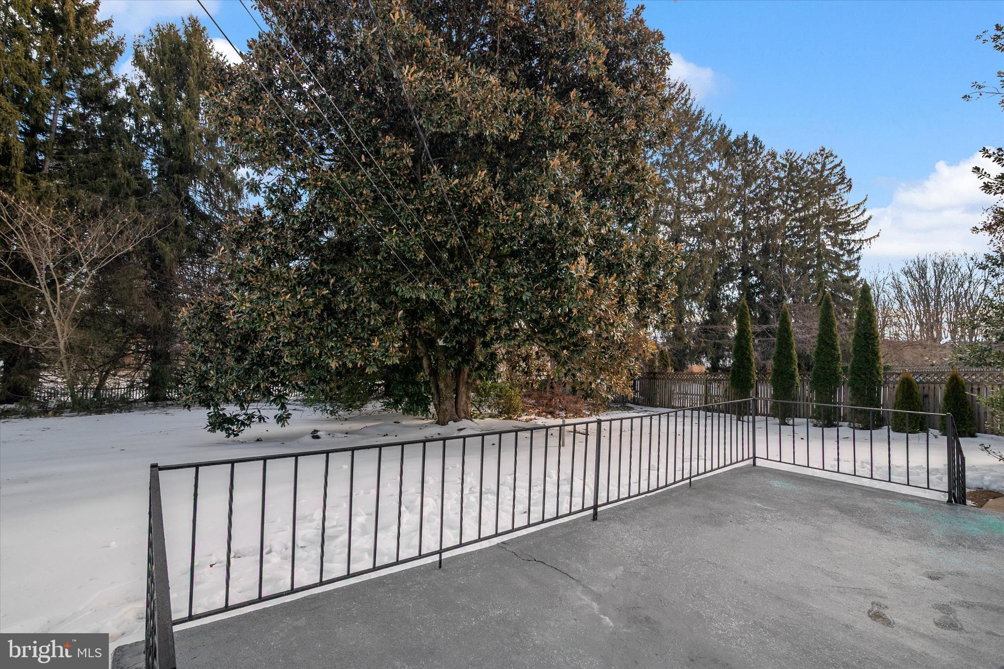 COLONIAL ACRES - Residential