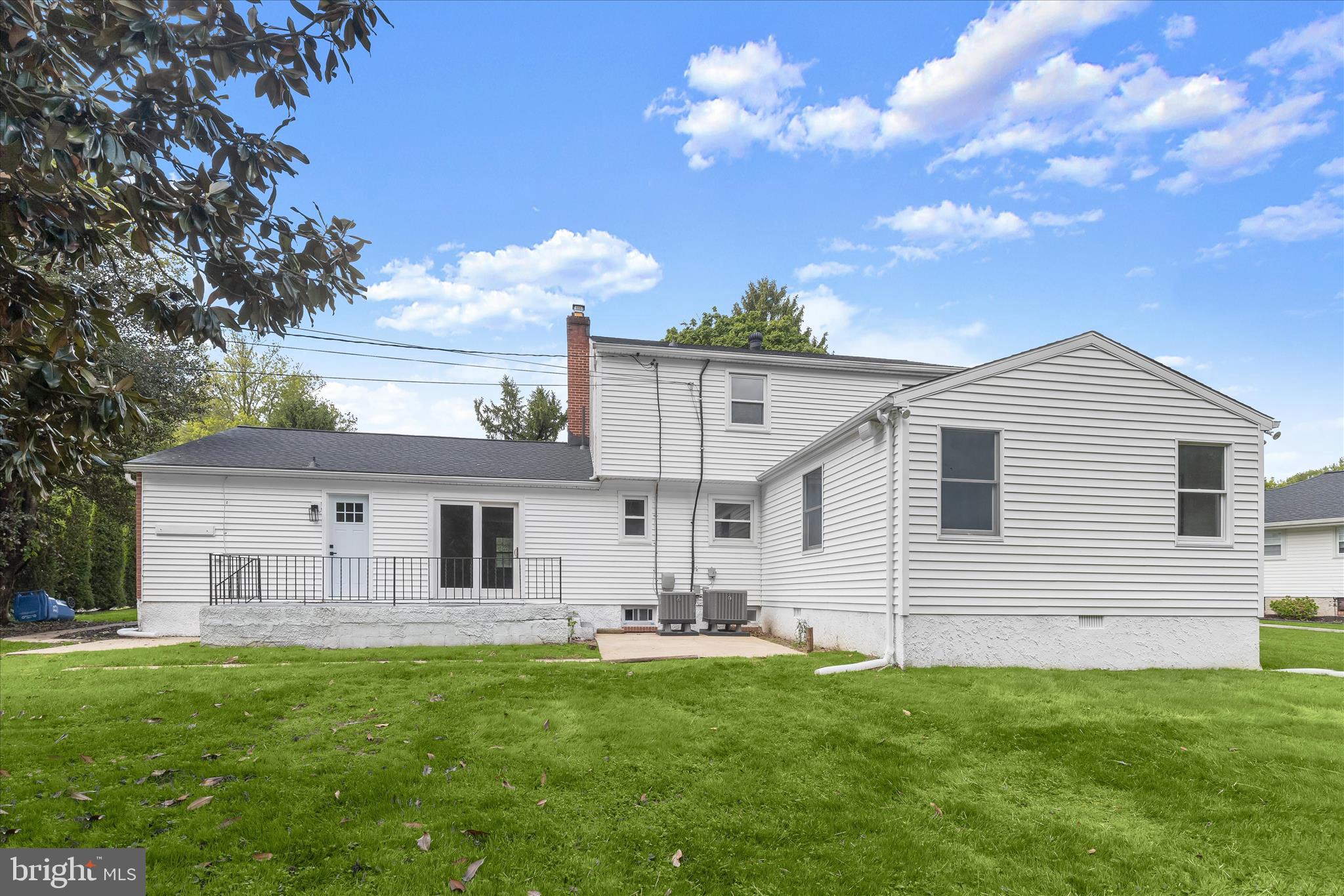 COLONIAL ACRES - Residential