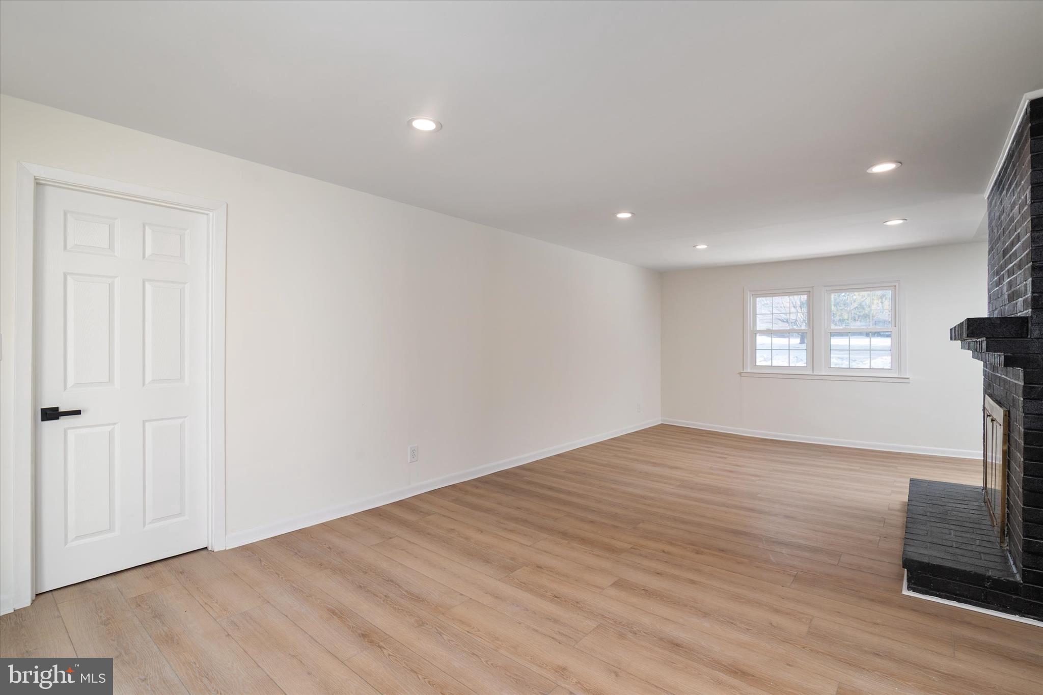 COLONIAL ACRES - Residential